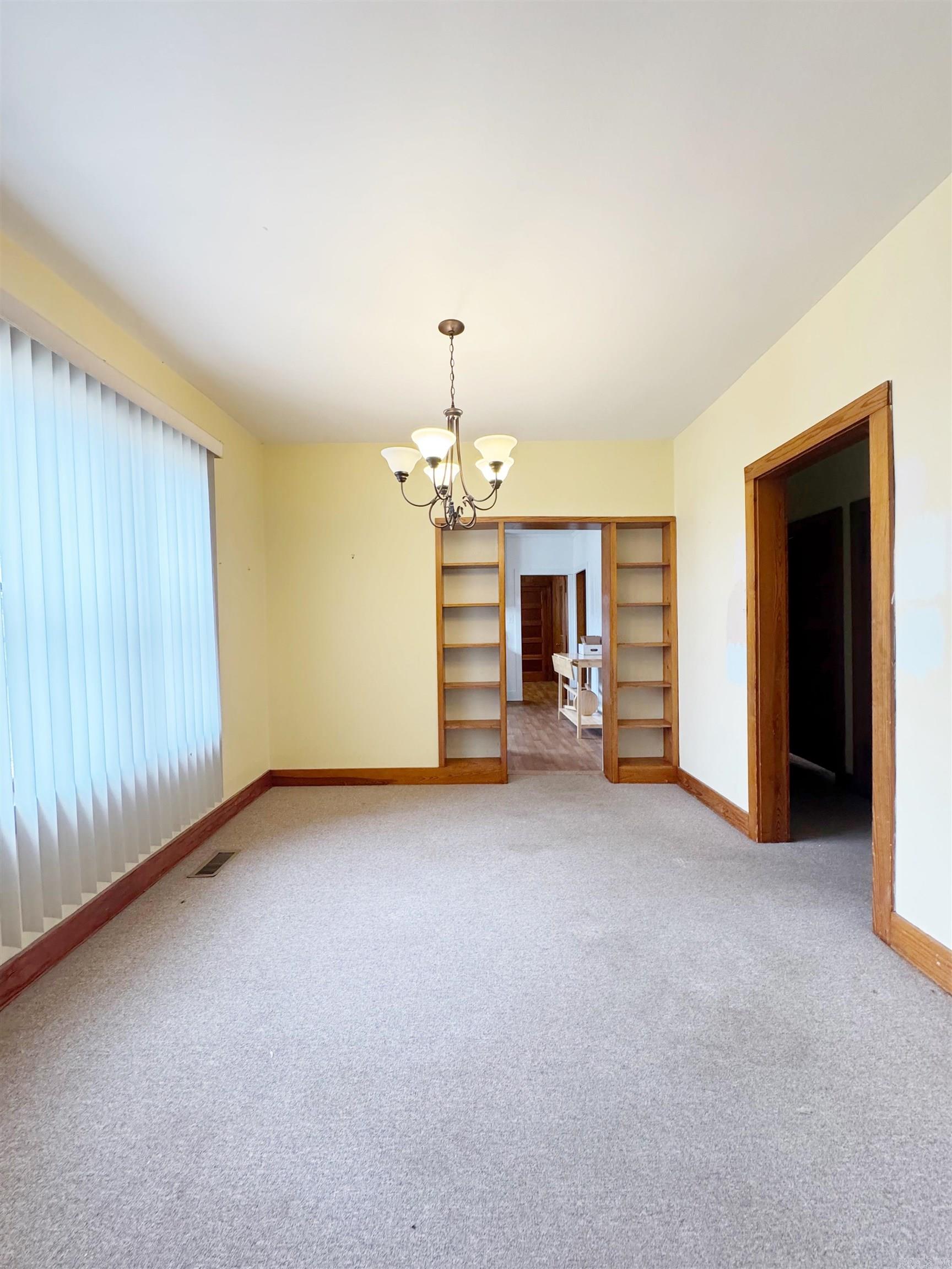 MAXFIELD EASTERN - Residential