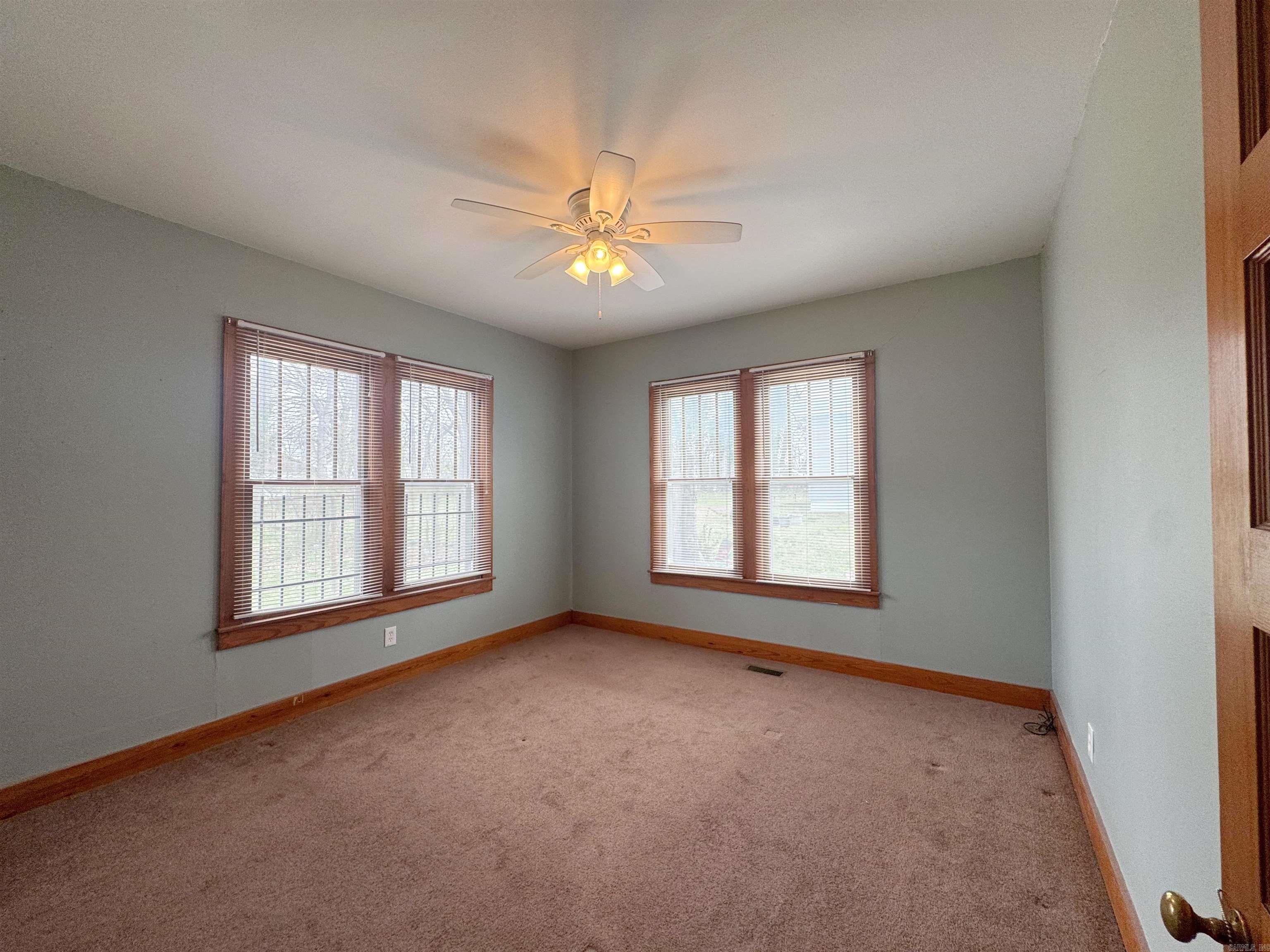 MAXFIELD EASTERN - Residential