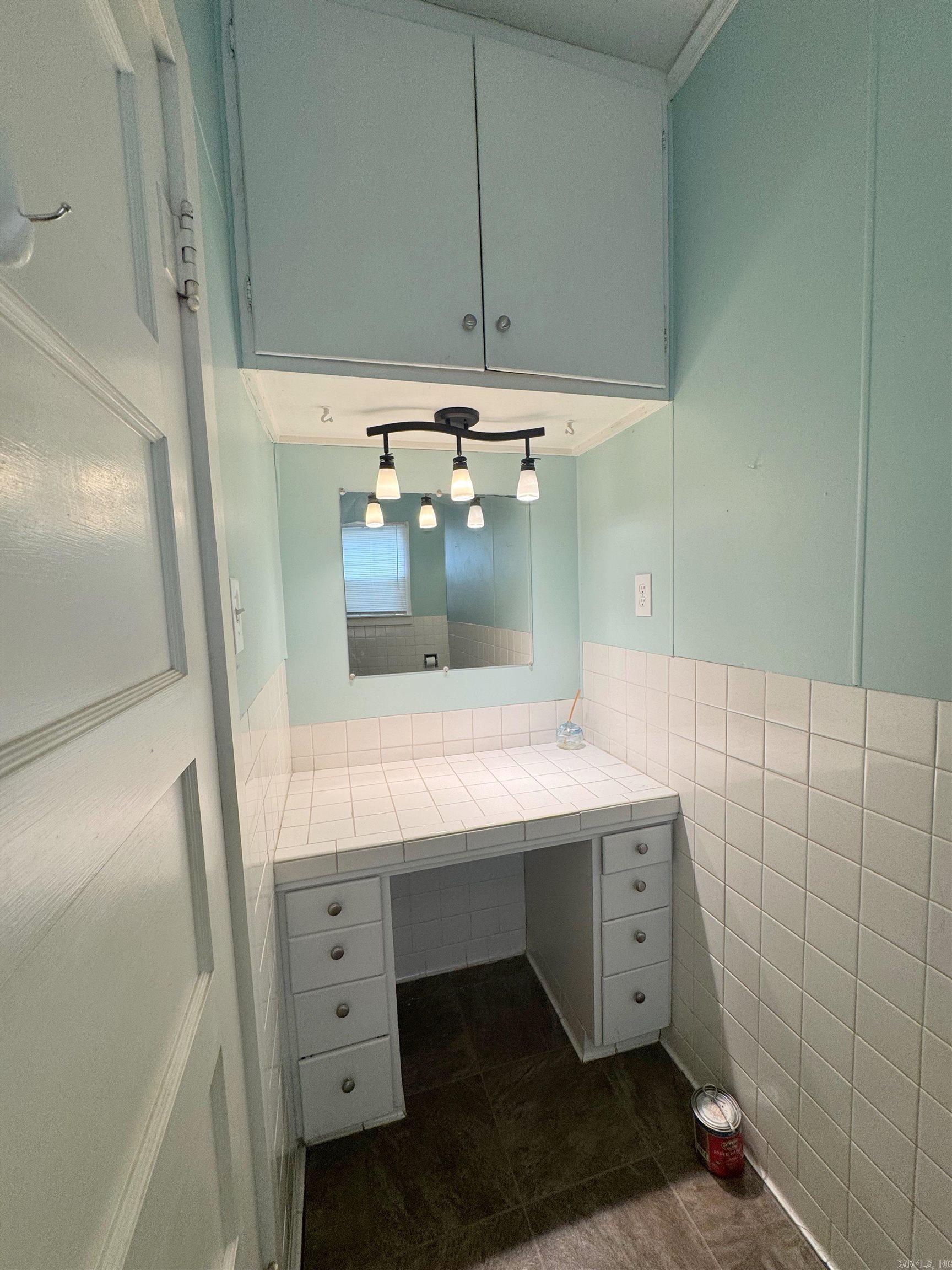 MAXFIELD EASTERN - Residential