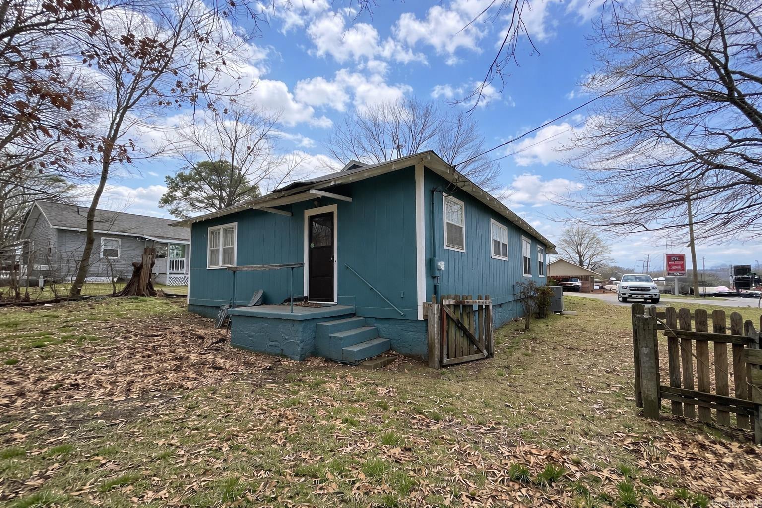 MAXFIELD EASTERN - Residential