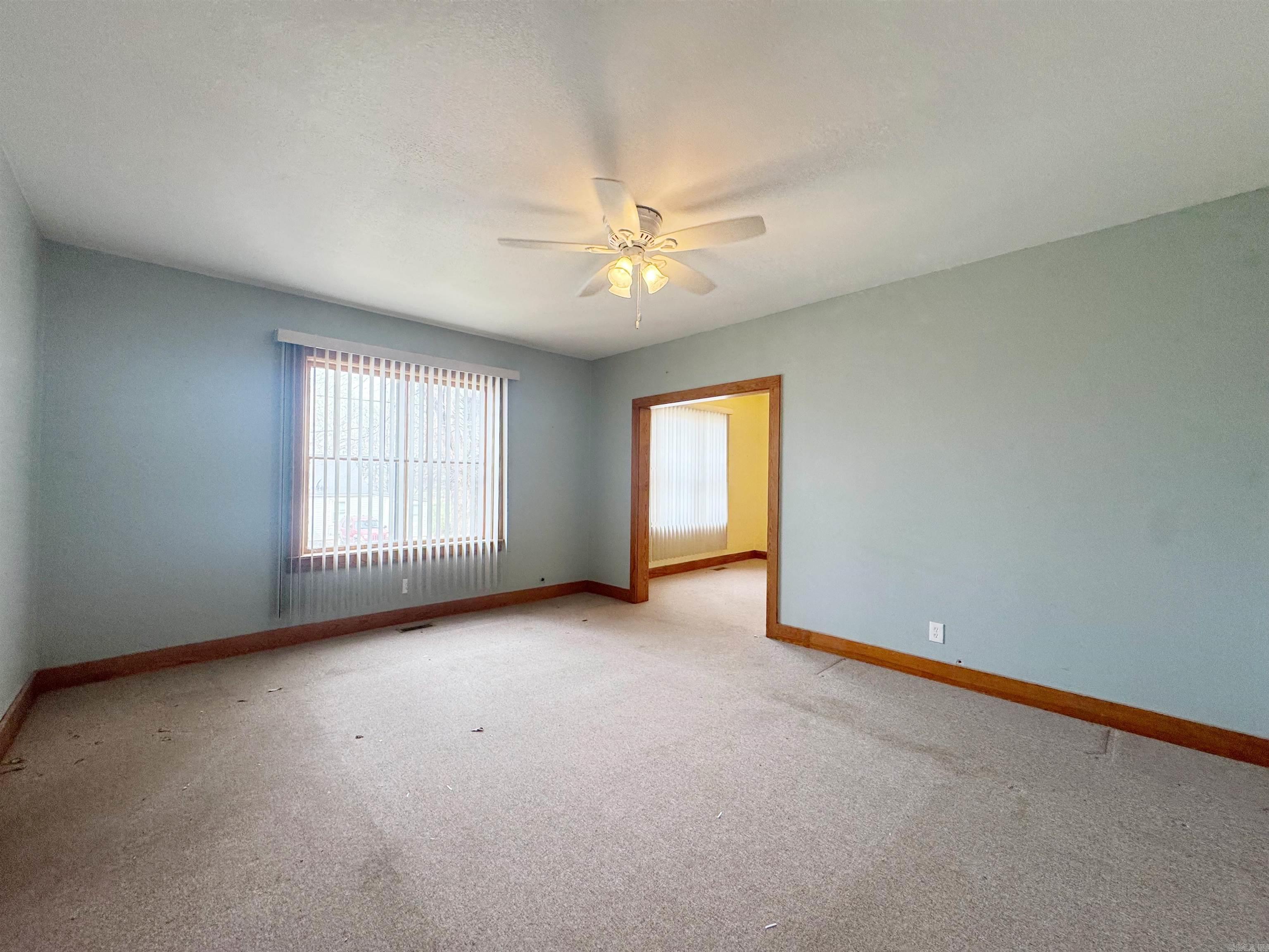 MAXFIELD EASTERN - Residential