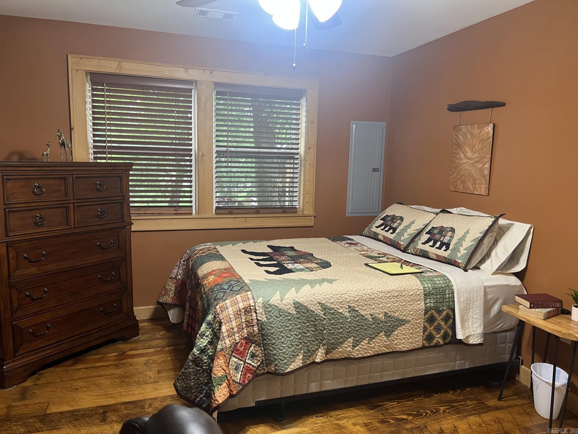 YORKTOWN - Residential