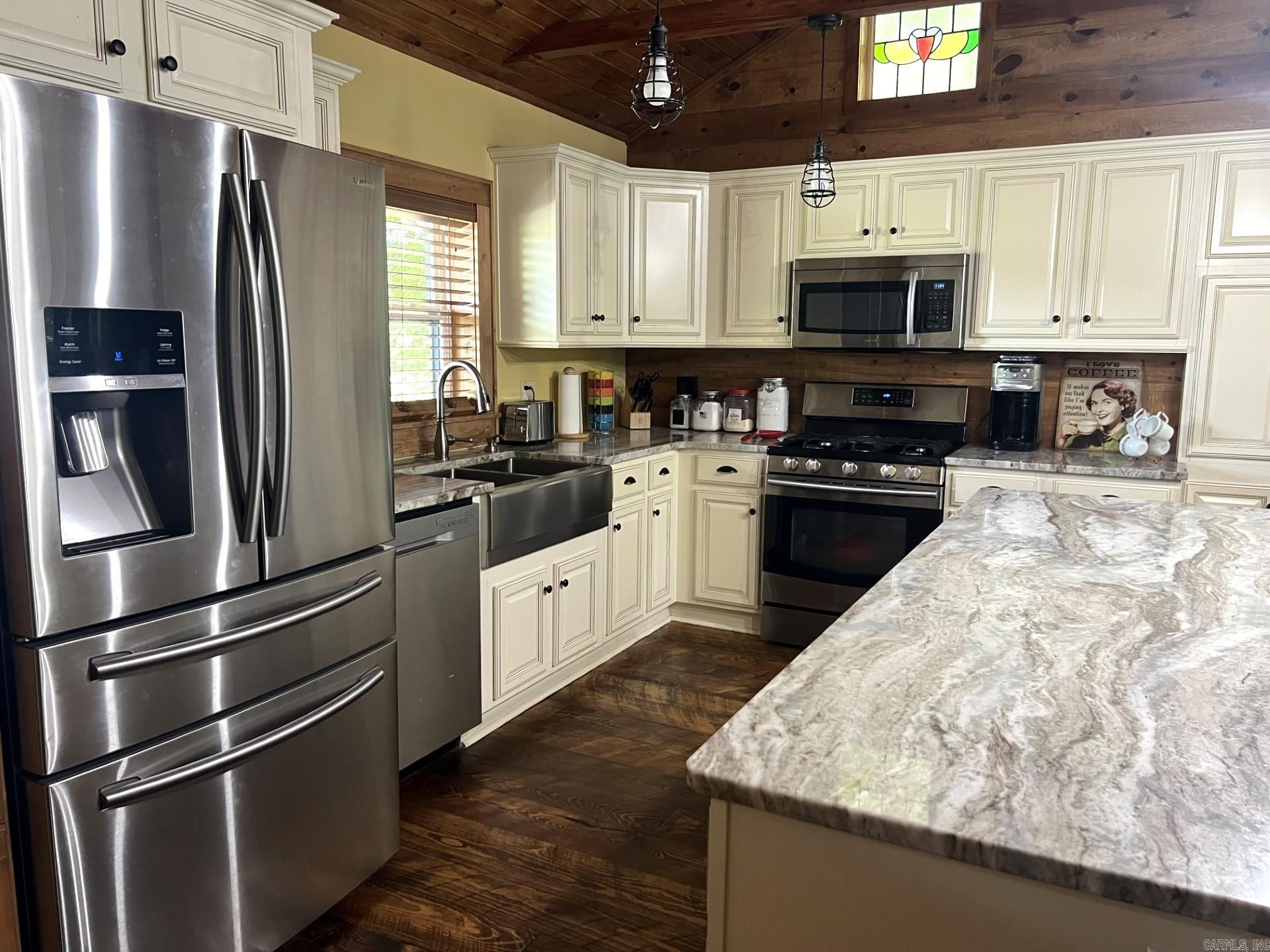 YORKTOWN - Residential