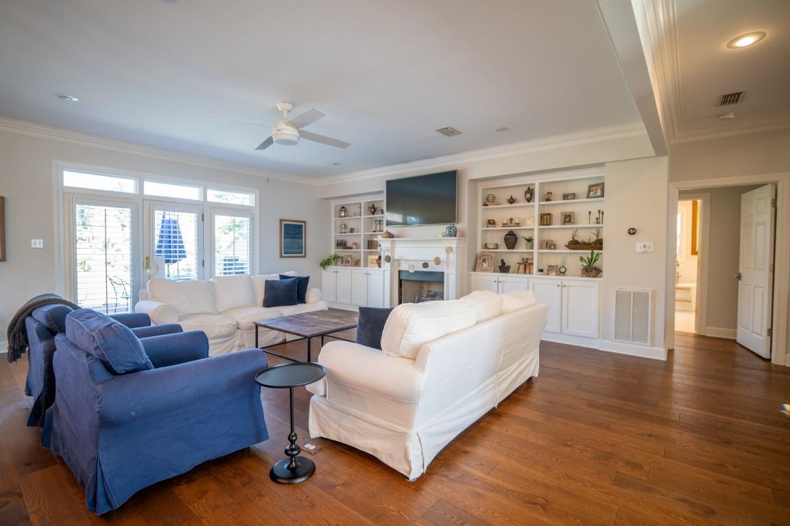 CHAPMAN & DEWEY RIVERSIDE - Residential