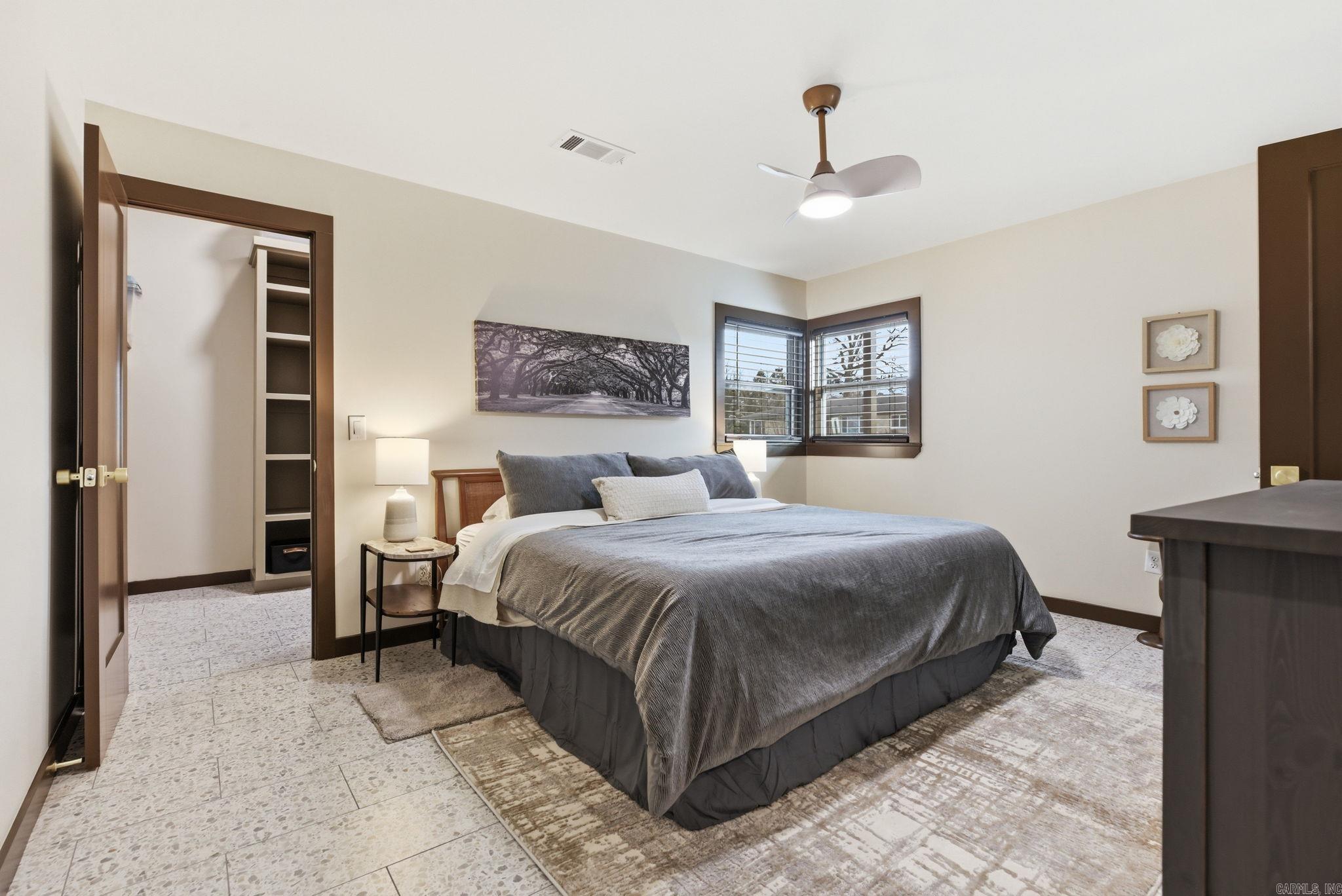 KINGWOOD PLACE - Residential