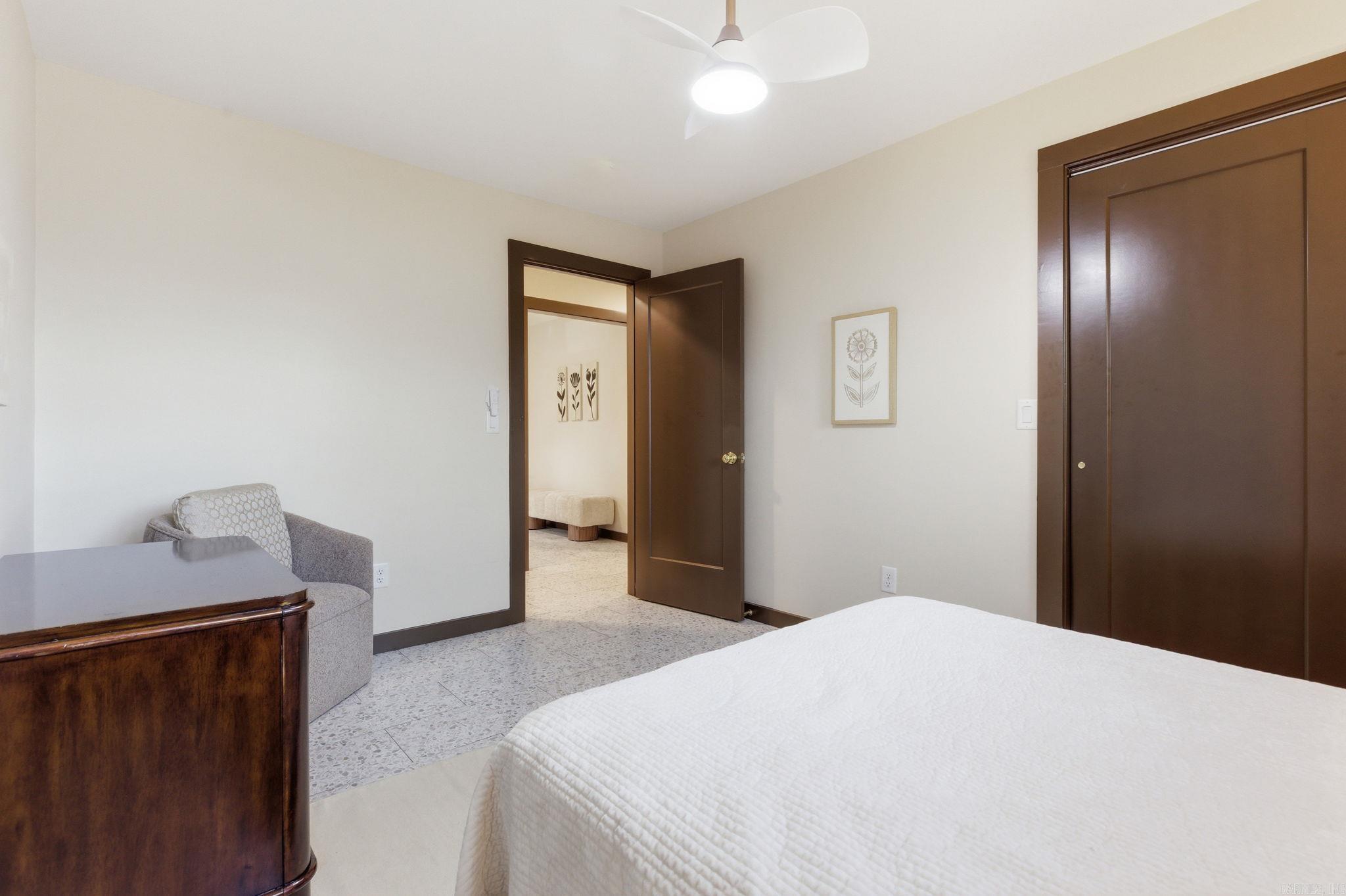 KINGWOOD PLACE - Residential