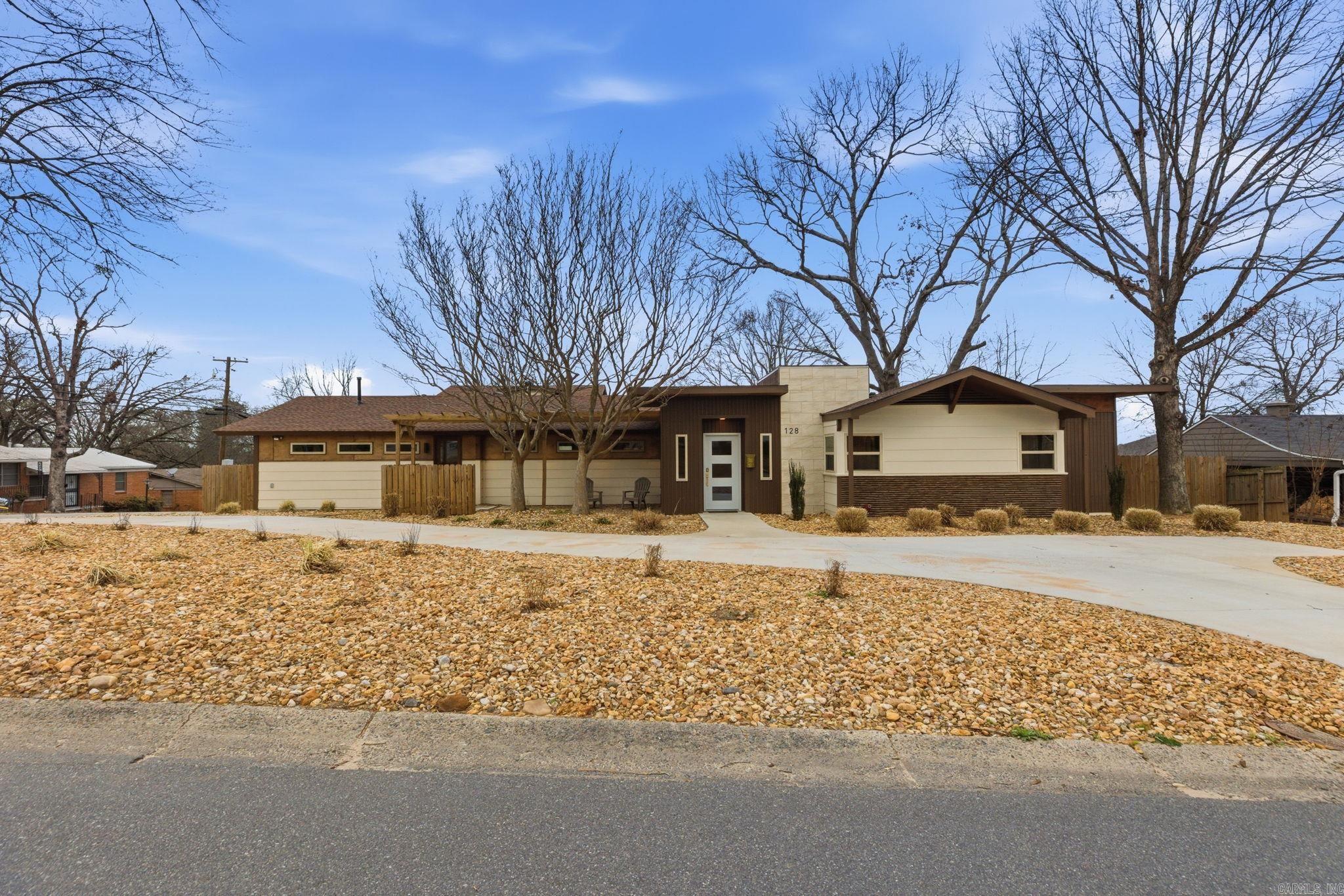 KINGWOOD PLACE - Residential