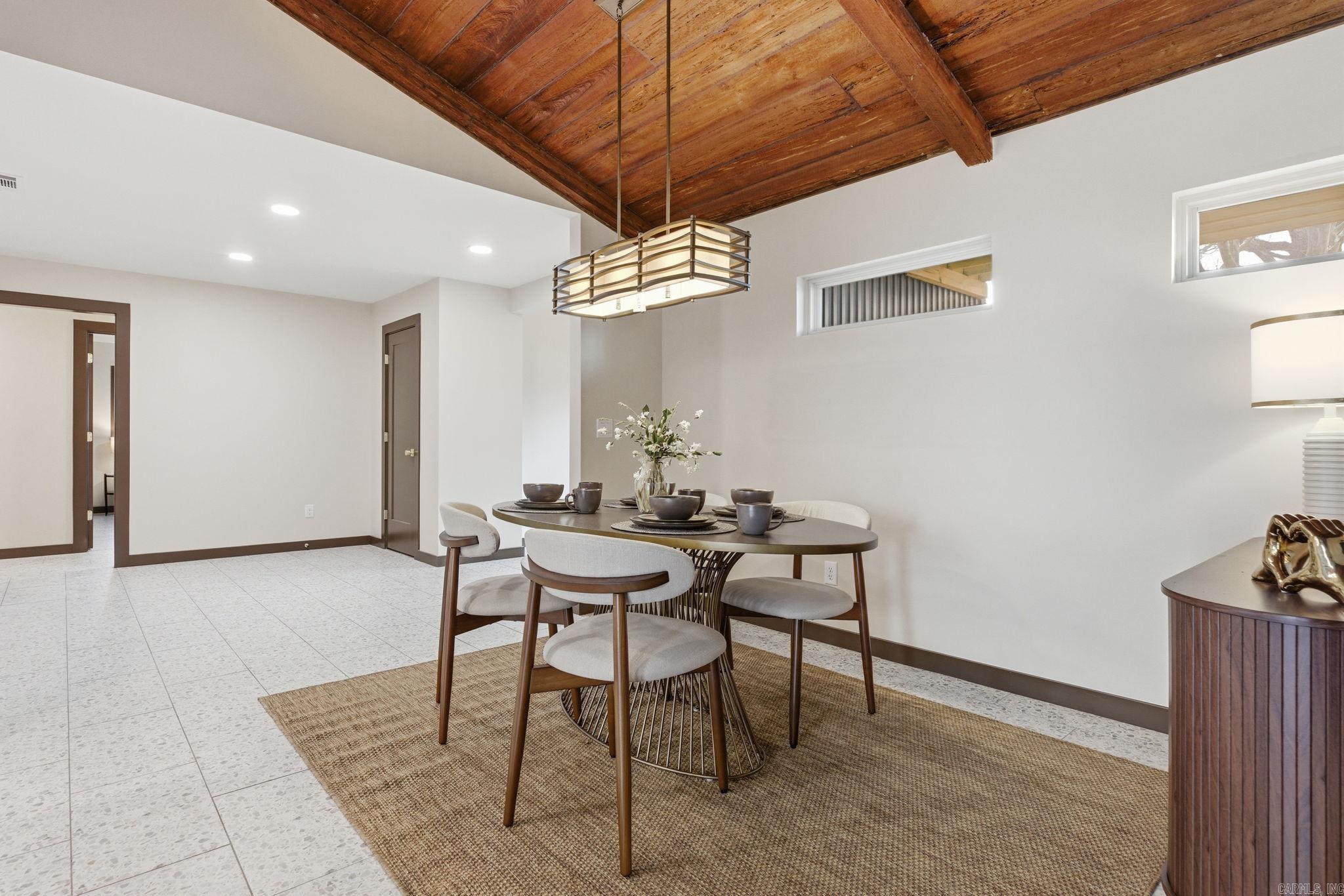 KINGWOOD PLACE - Residential