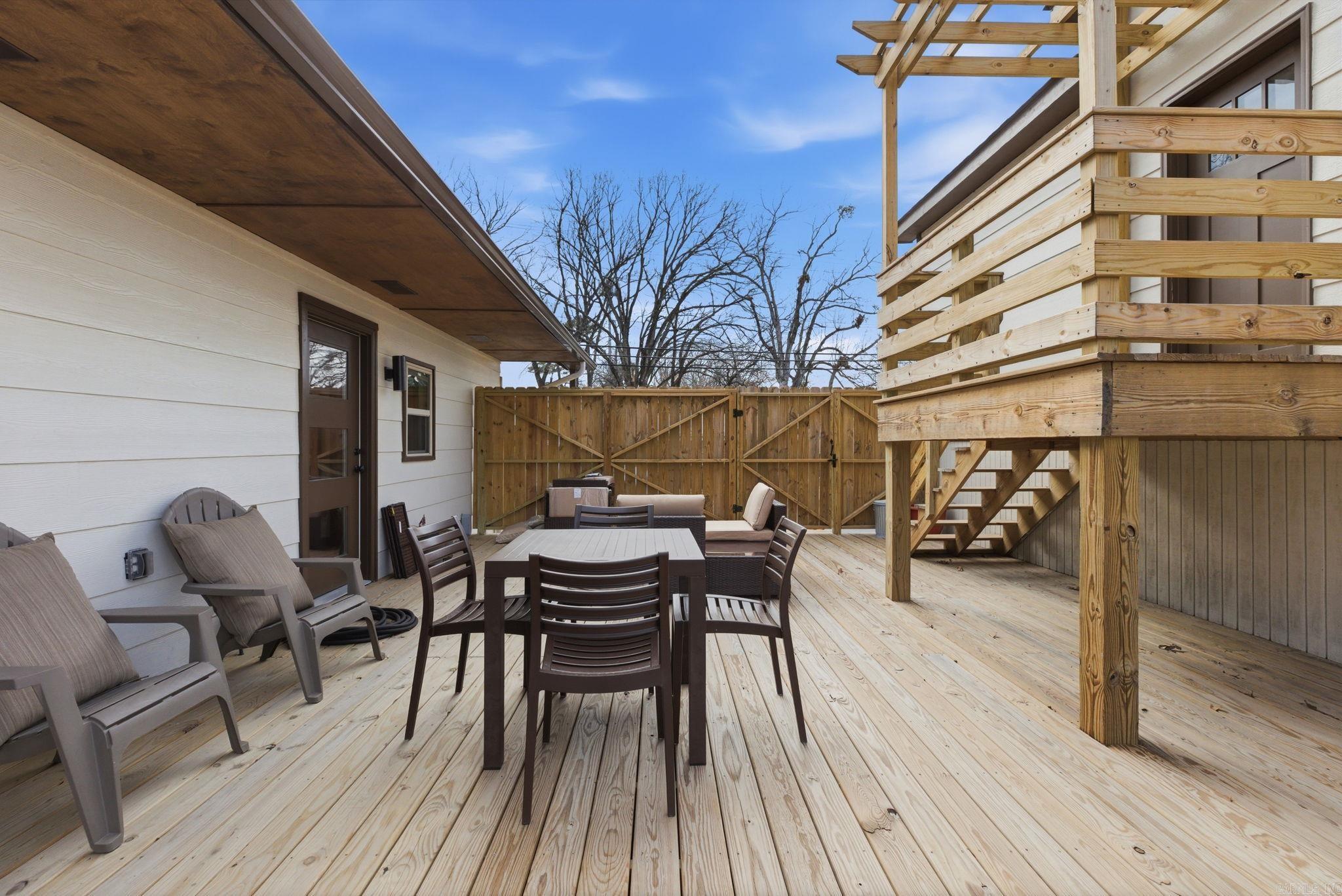 KINGWOOD PLACE - Residential