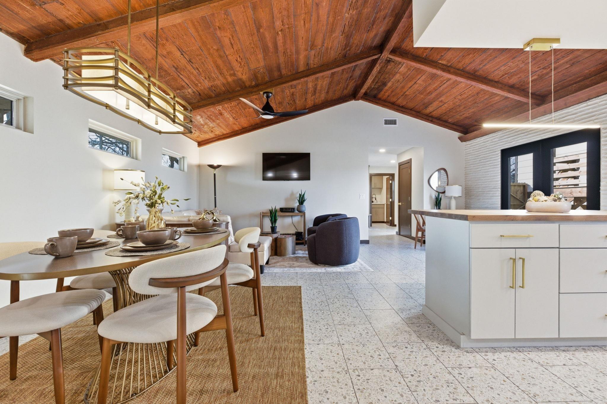 KINGWOOD PLACE - Residential