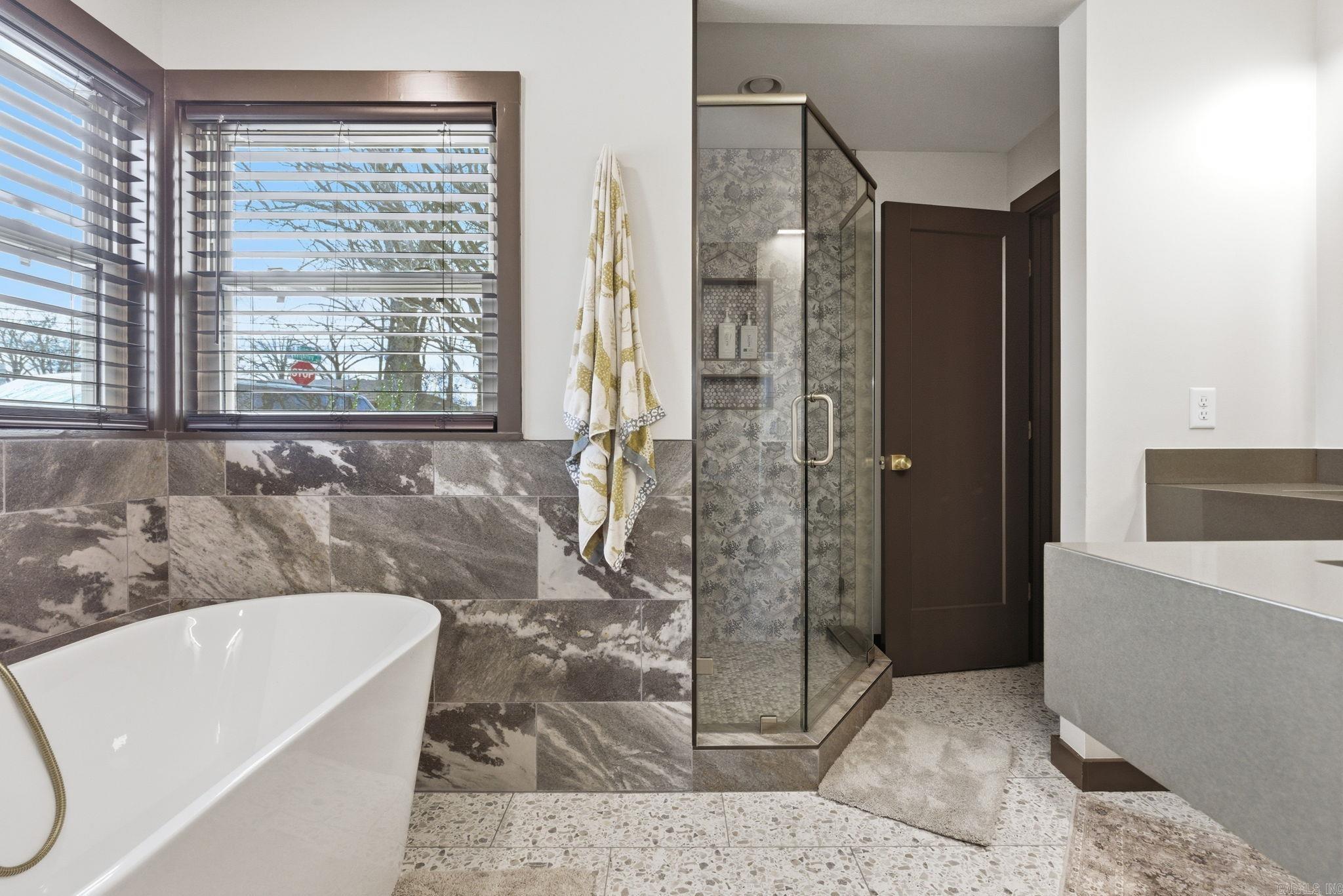 KINGWOOD PLACE - Residential