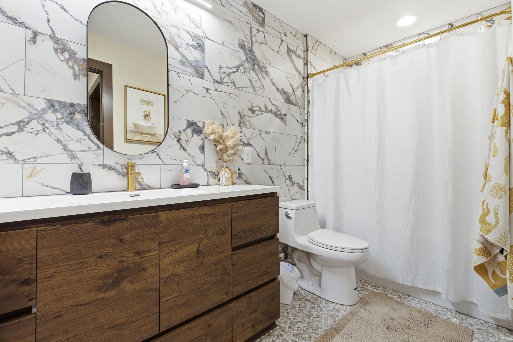 KINGWOOD PLACE - Residential