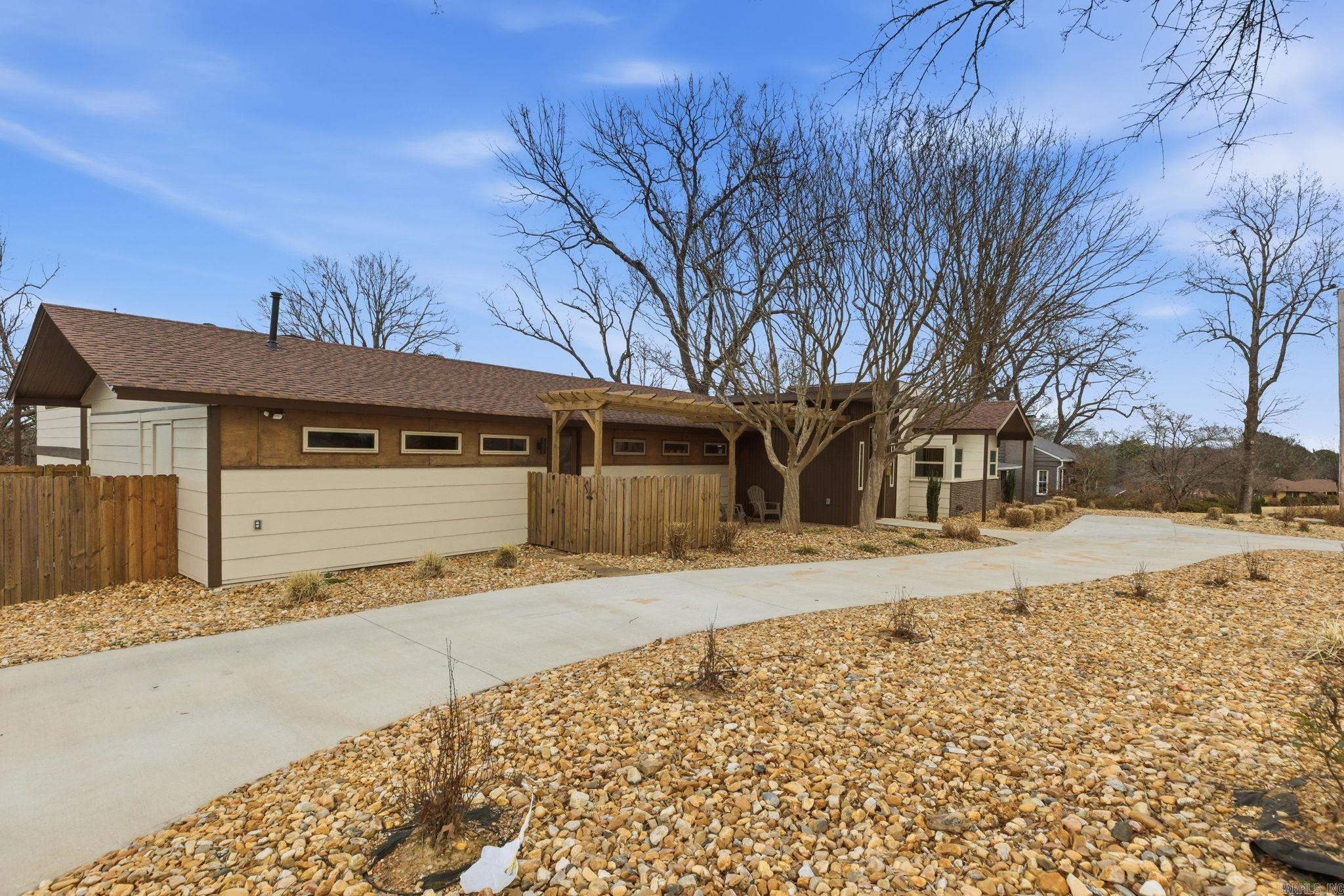 KINGWOOD PLACE - Residential