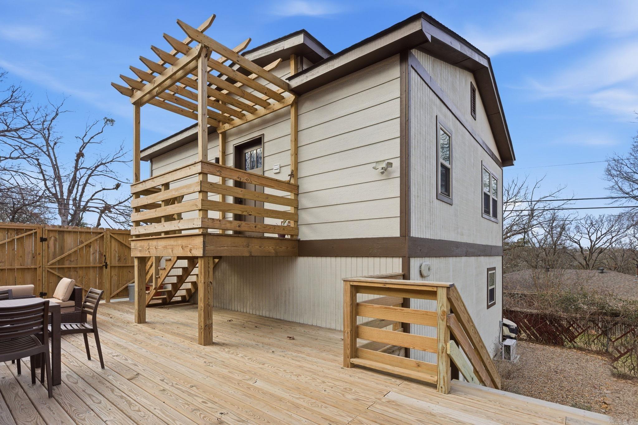 KINGWOOD PLACE - Residential