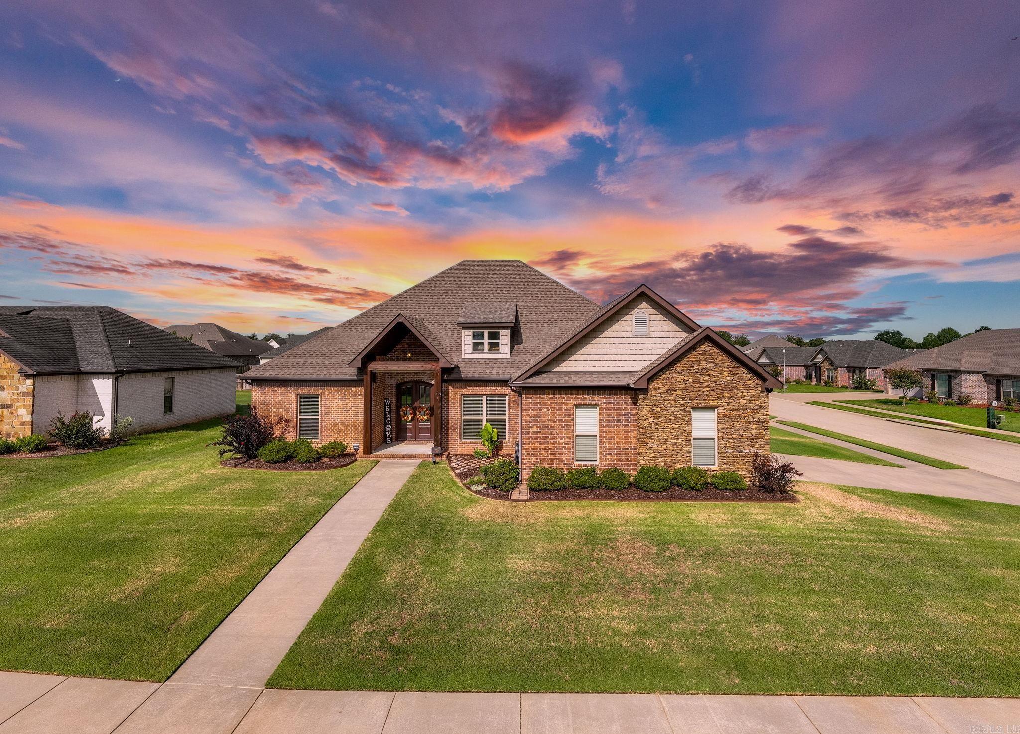 SALEM WOODS - Residential