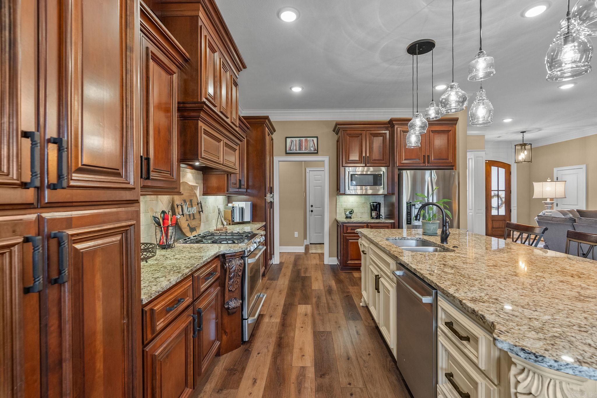 SALEM WOODS - Residential