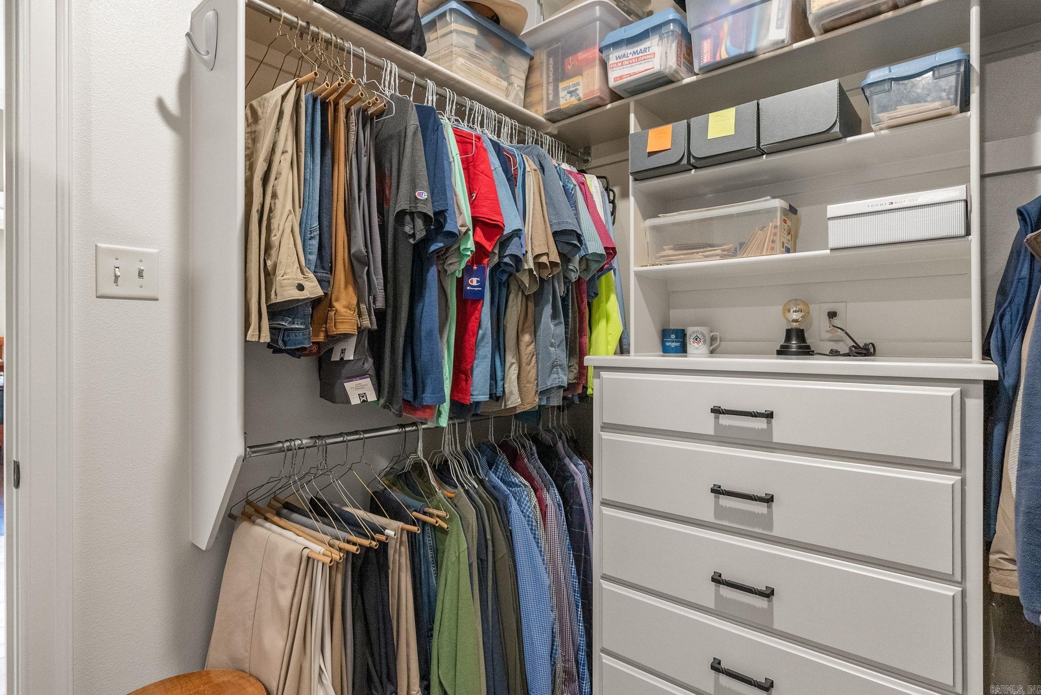 SALEM WOODS - Residential