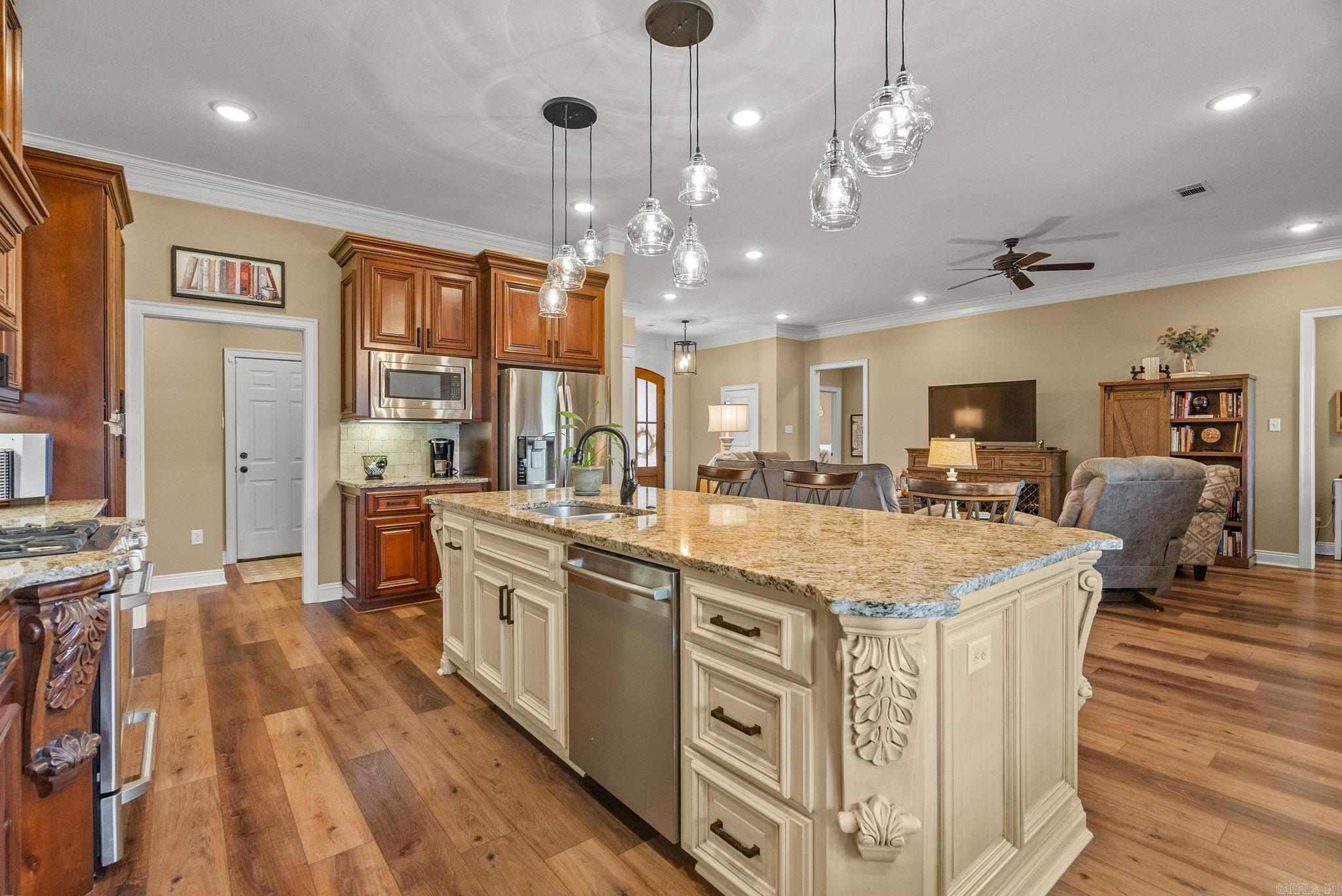 SALEM WOODS - Residential