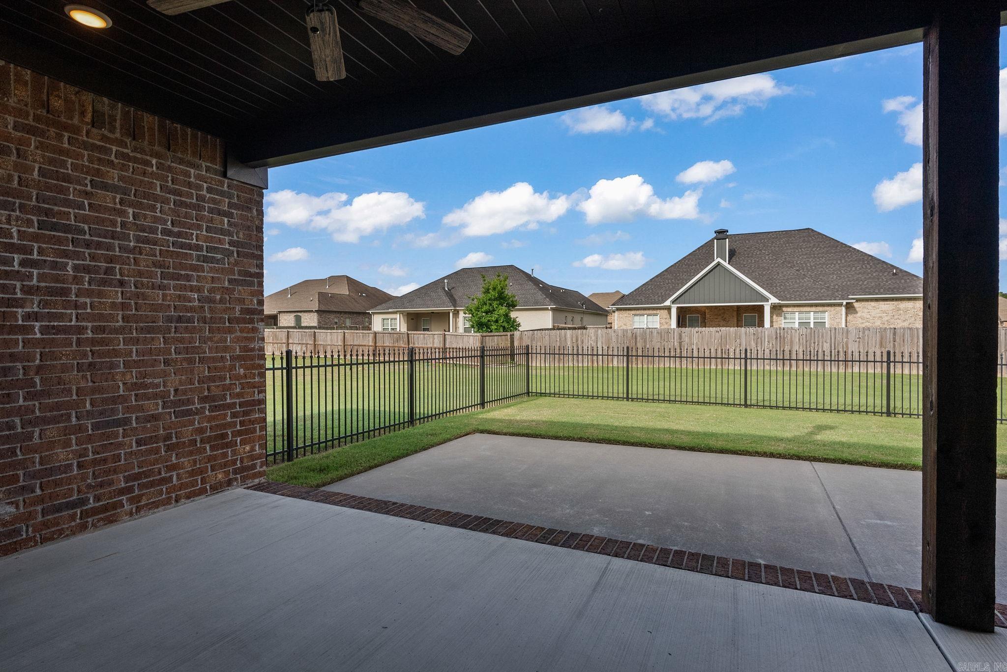 SALEM WOODS - Residential