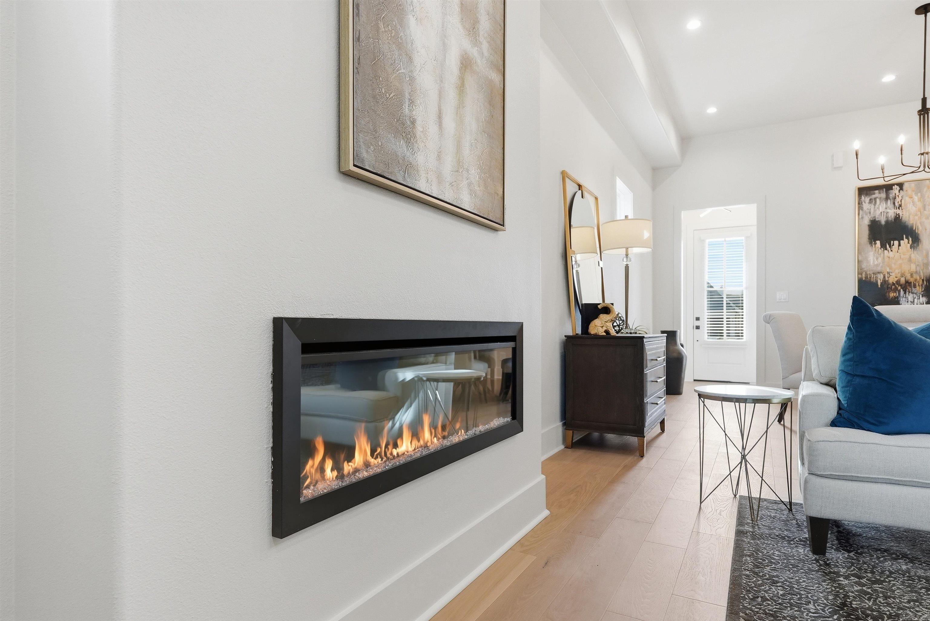 MERGERON COURT - Residential