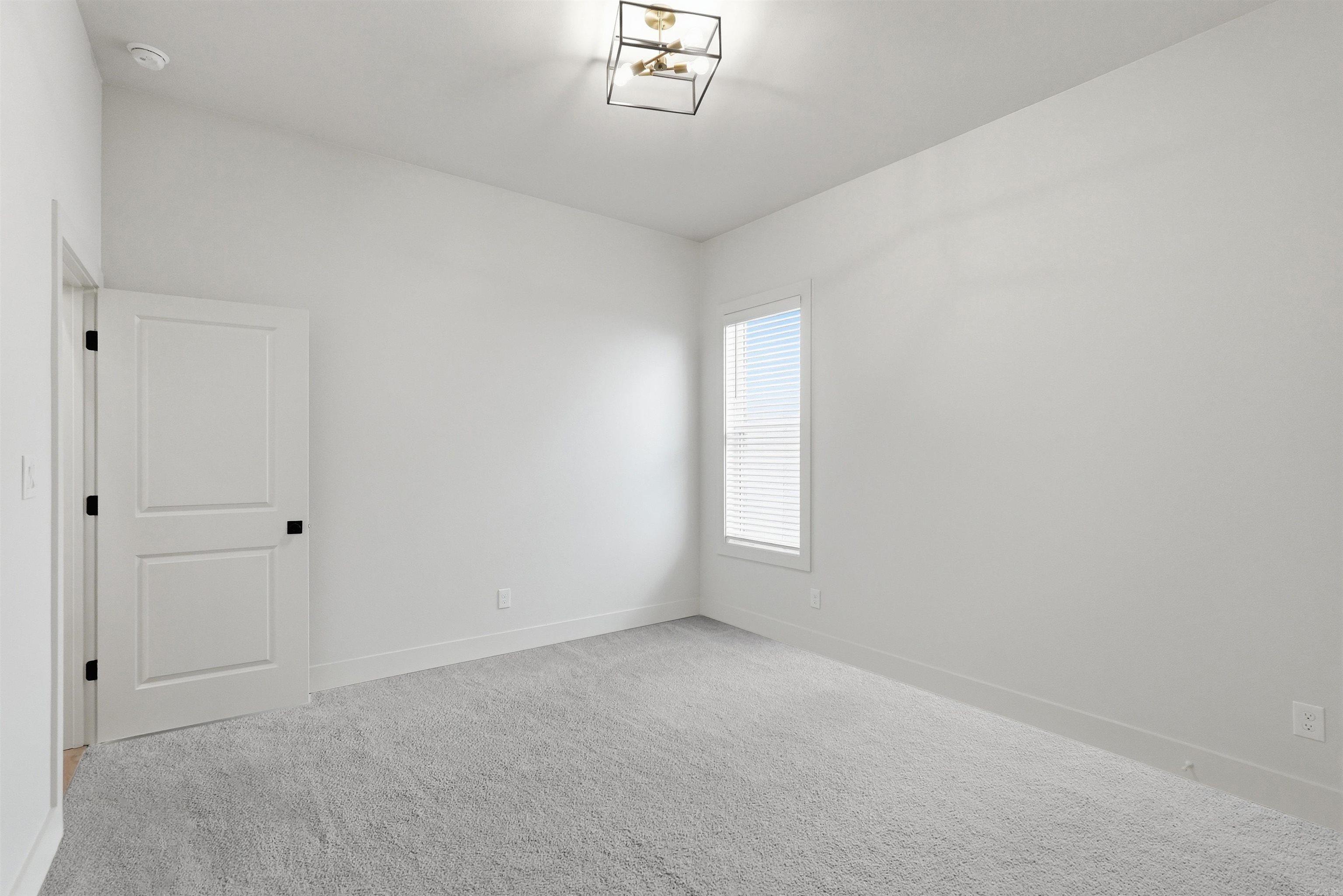 MERGERON COURT - Residential