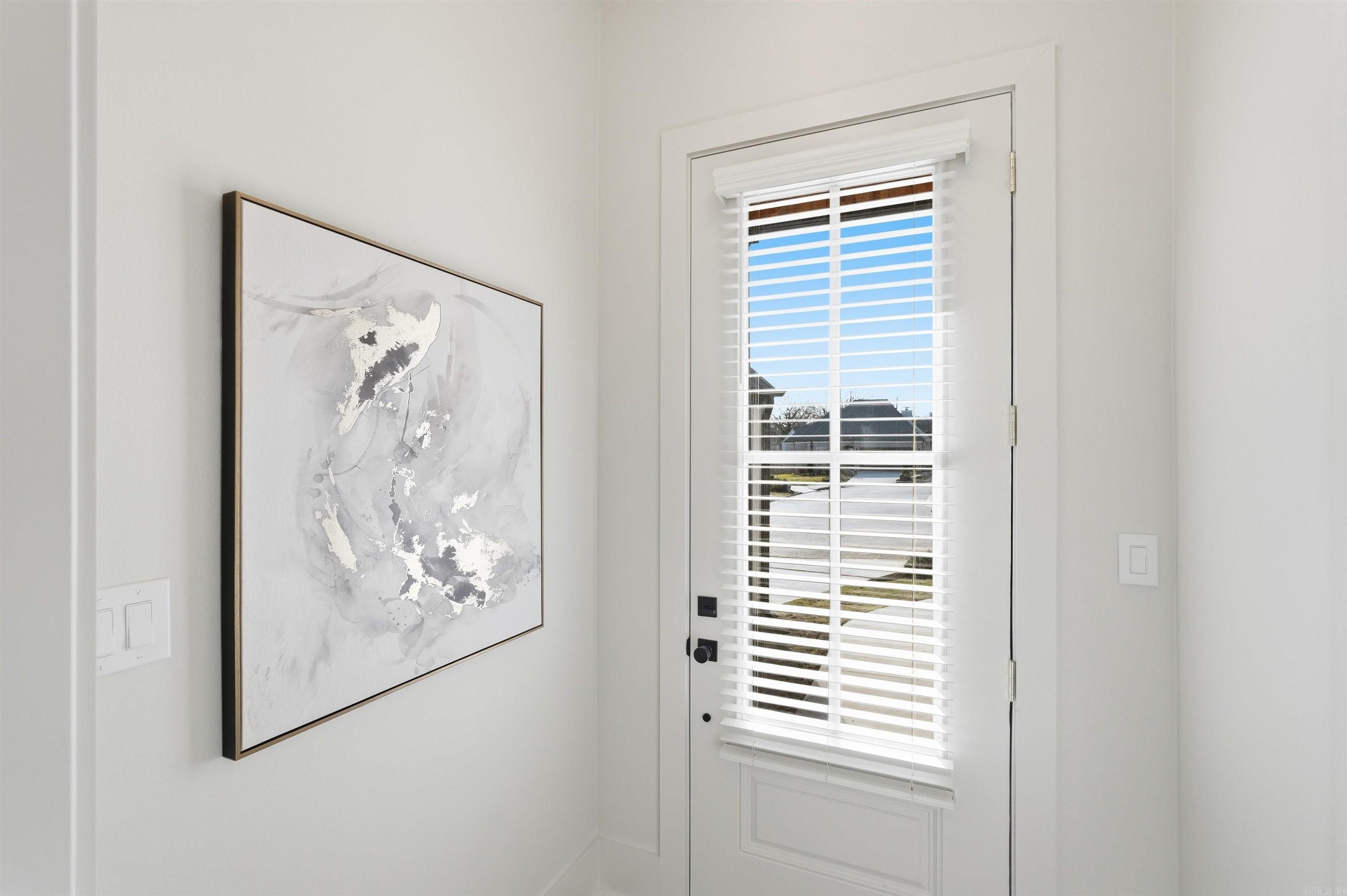 MERGERON COURT - Residential