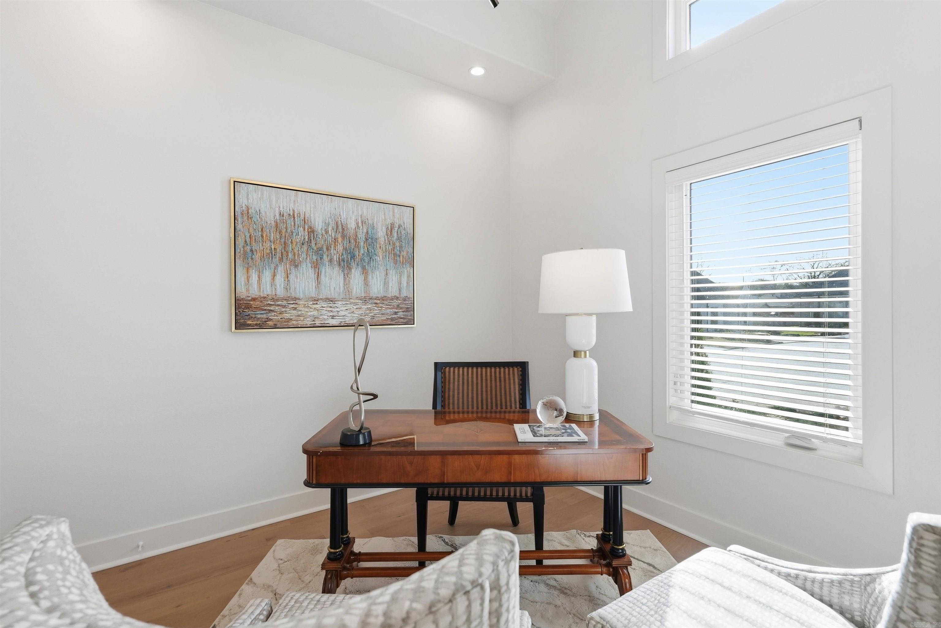 MERGERON COURT - Residential