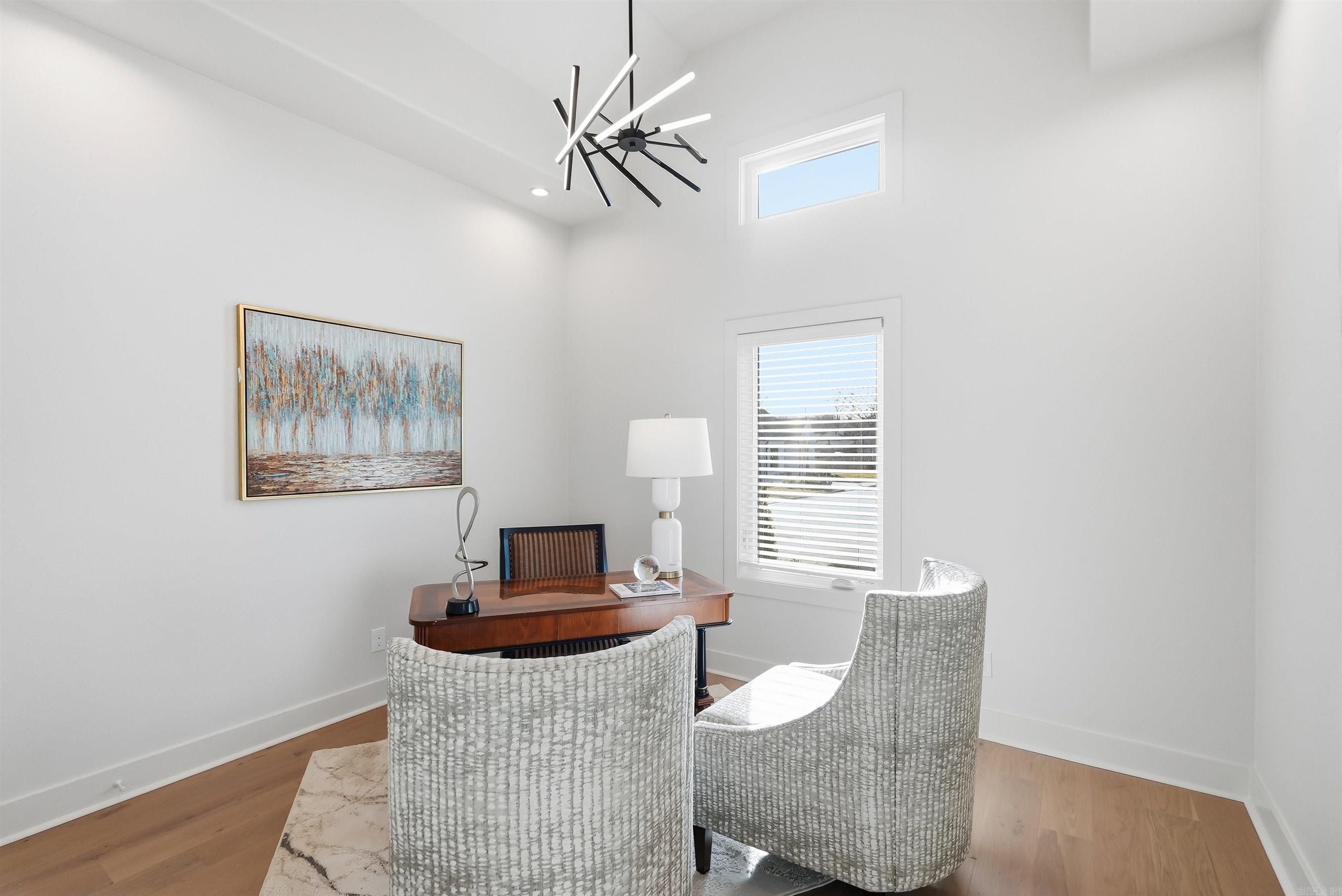 MERGERON COURT - Residential