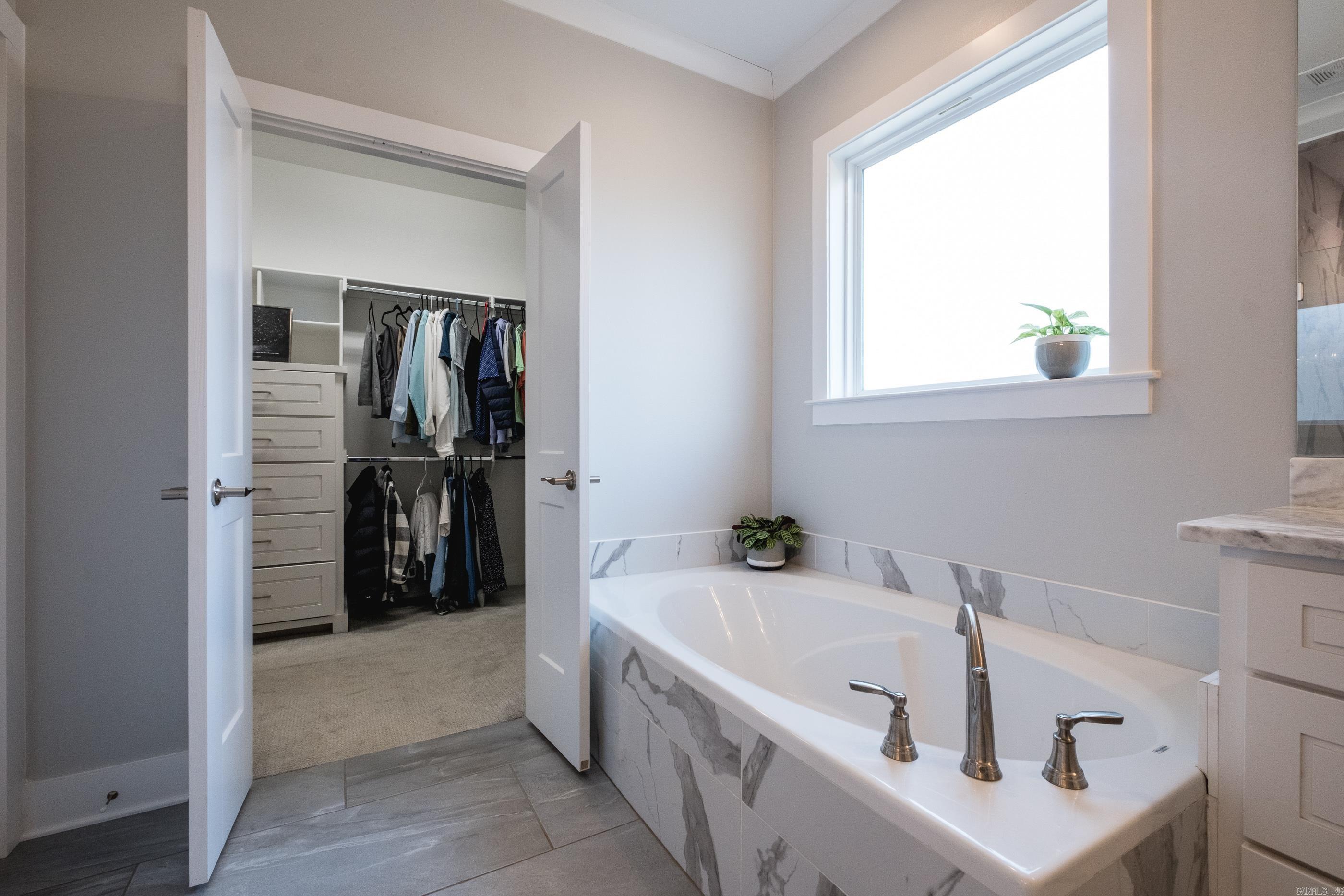 MAUMELLE VALLEY ESTATES - Residential