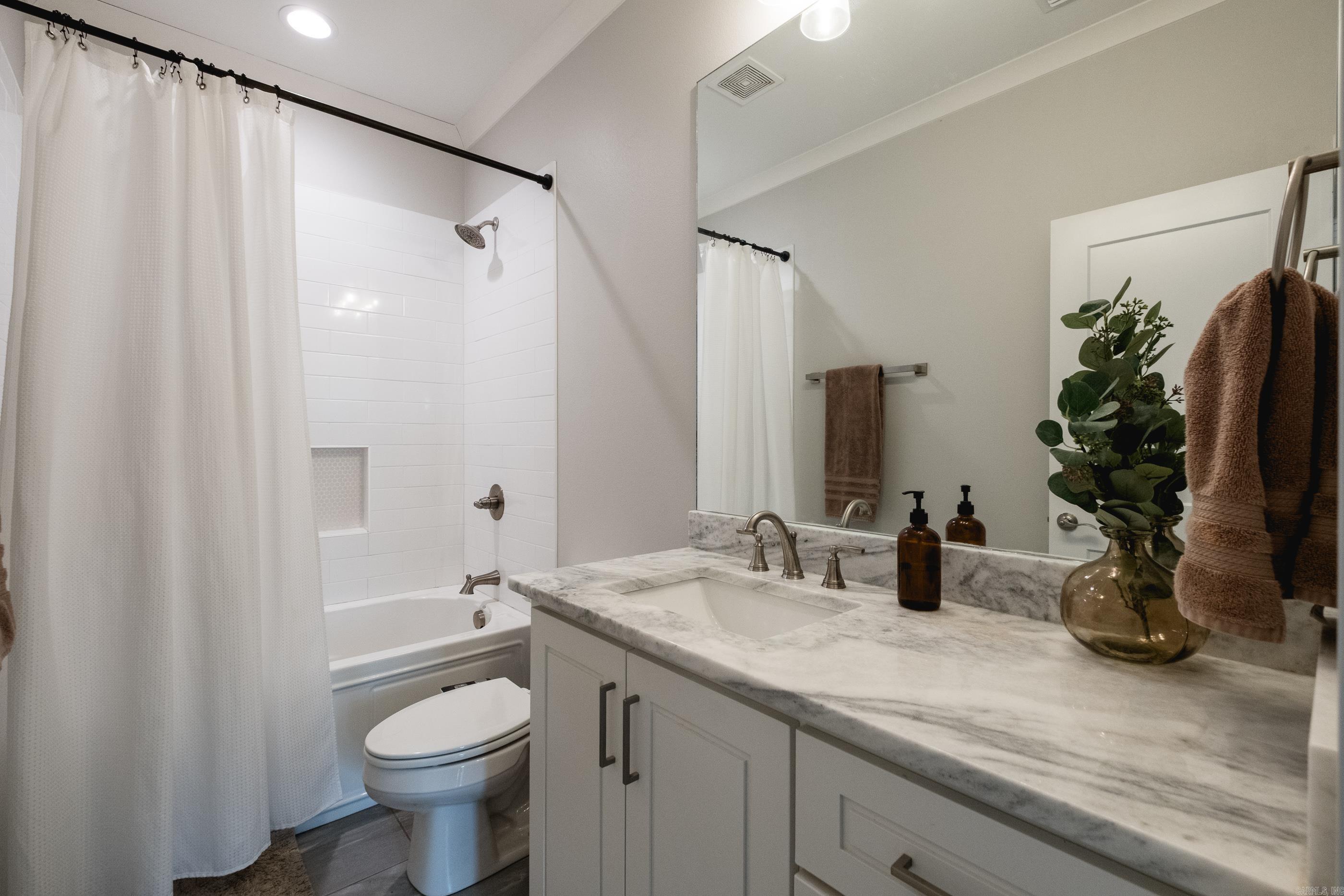 MAUMELLE VALLEY ESTATES - Residential