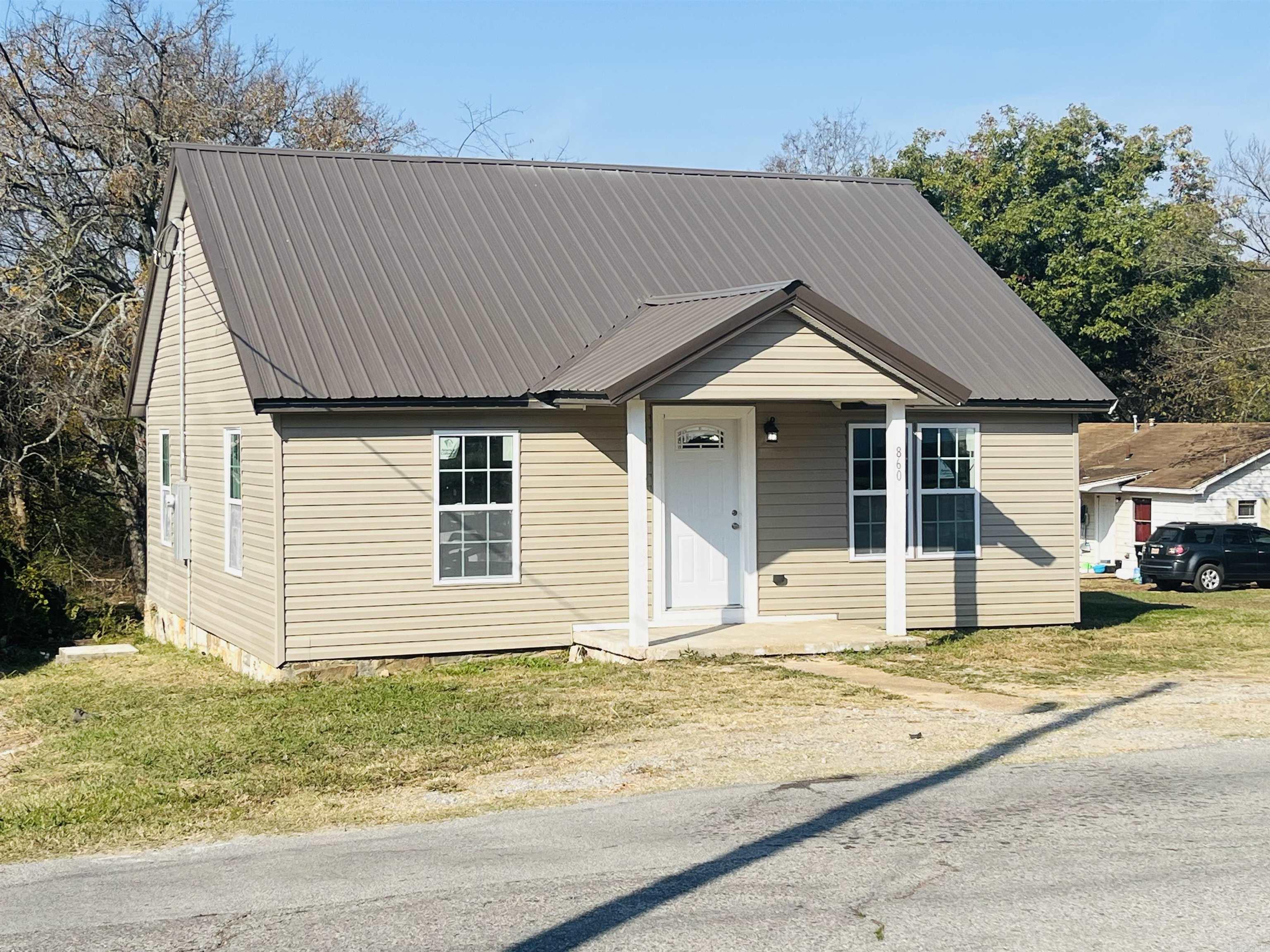 MAXFIELD EAST - Residential