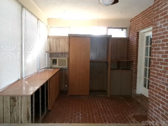 Houston & Jones - Residential