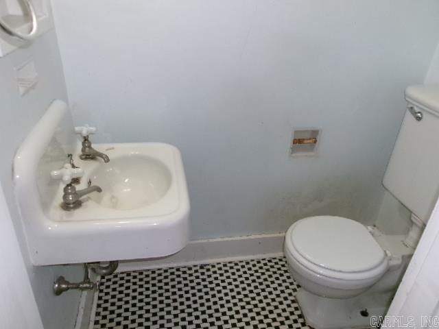 Houston & Jones - Residential