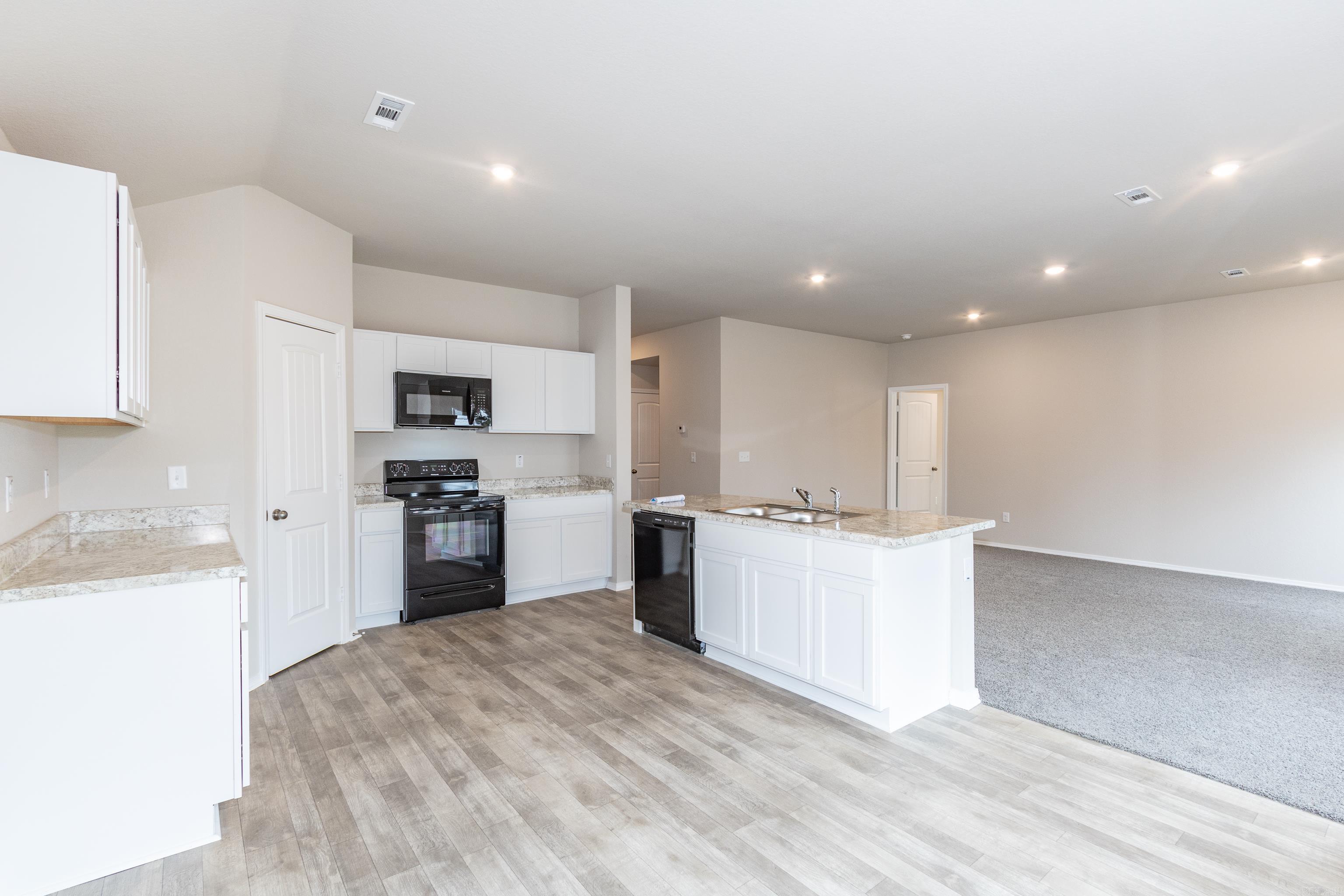 TRAMMEL ESTATES - Residential