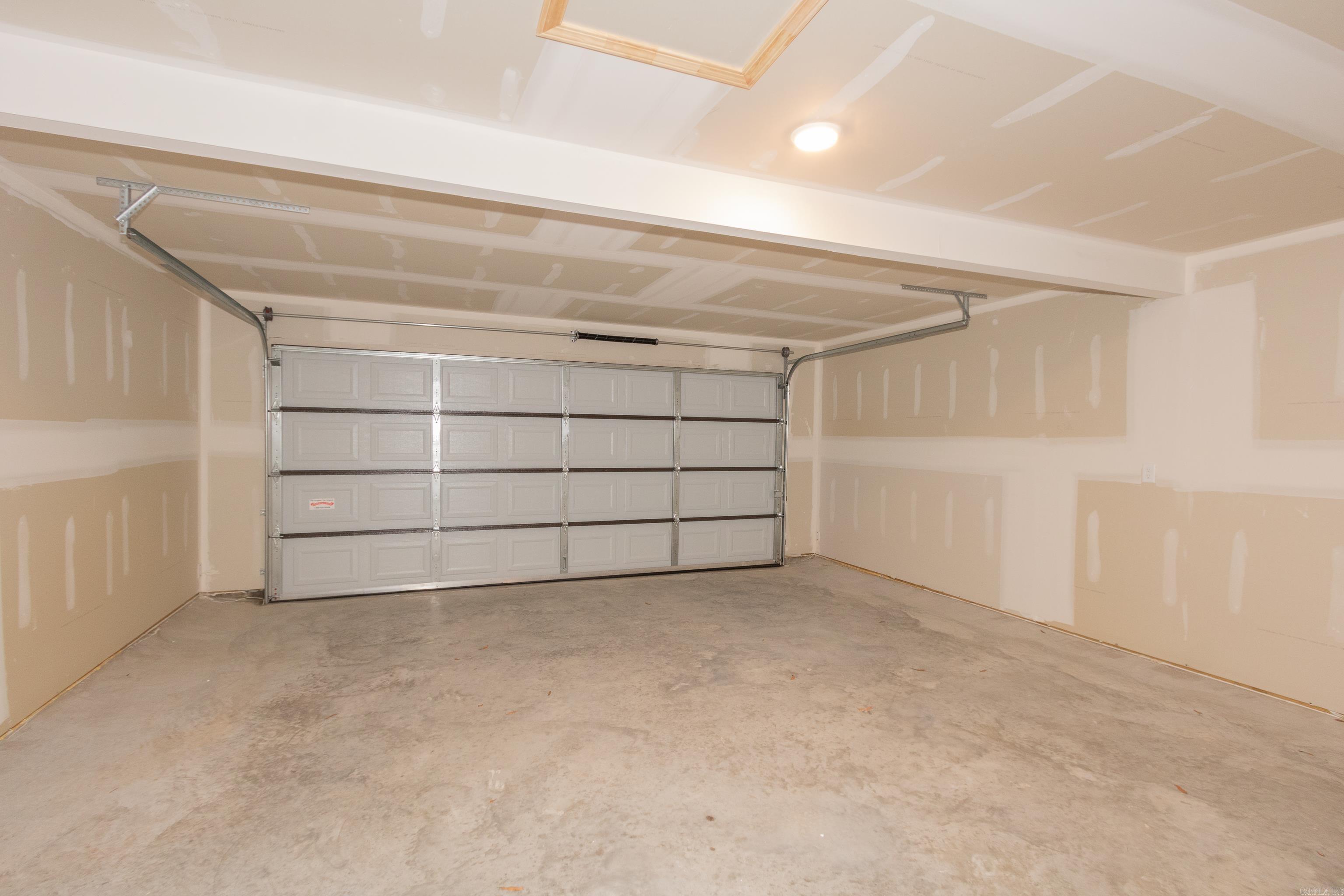 TRAMMEL ESTATES - Residential