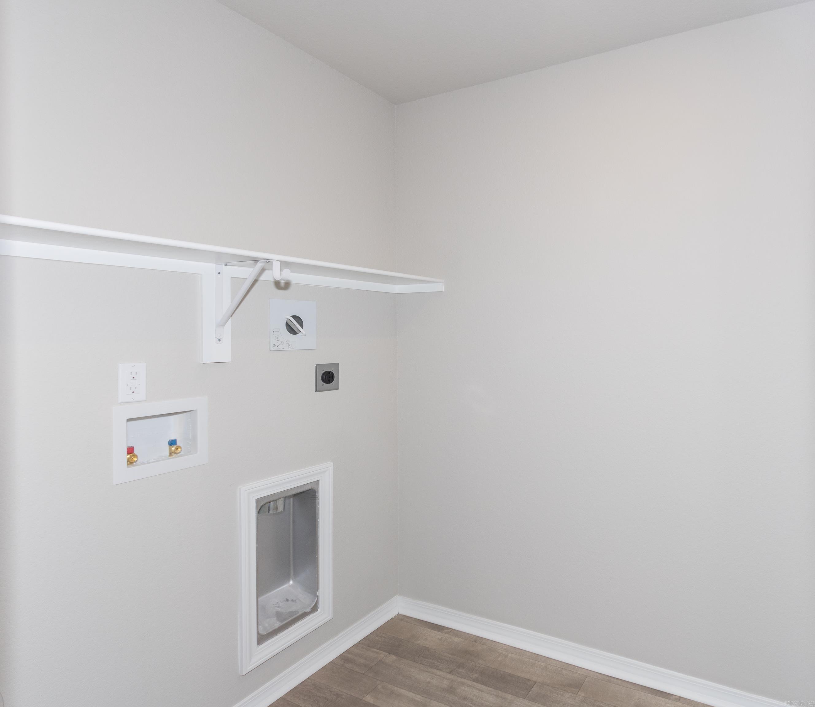 TRAMMEL ESTATES - Residential