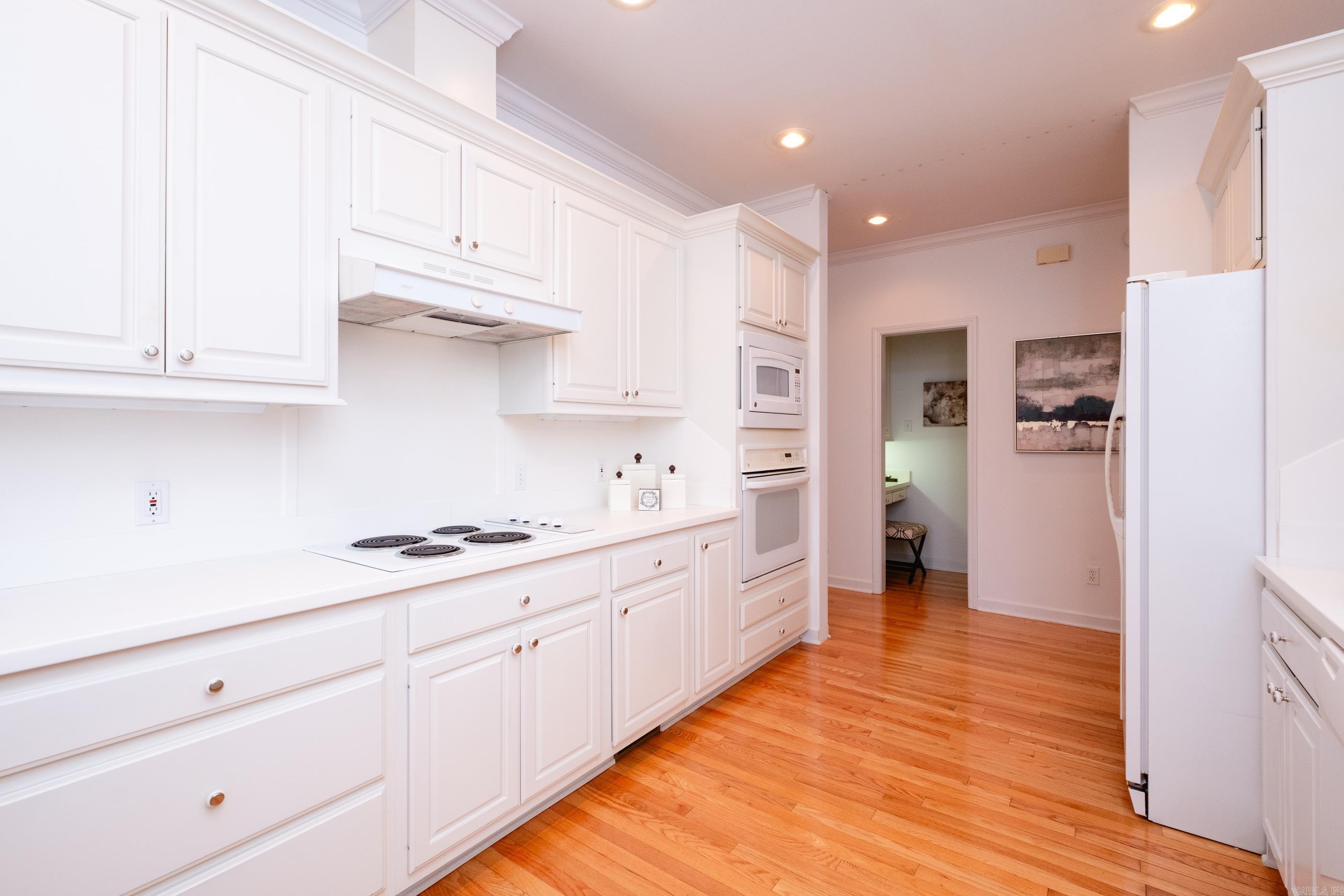 NEWTONS - Residential