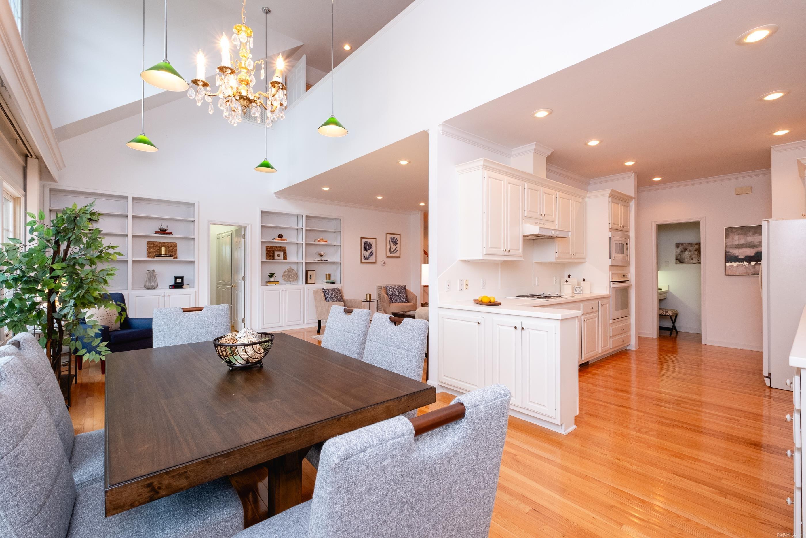 NEWTONS - Residential