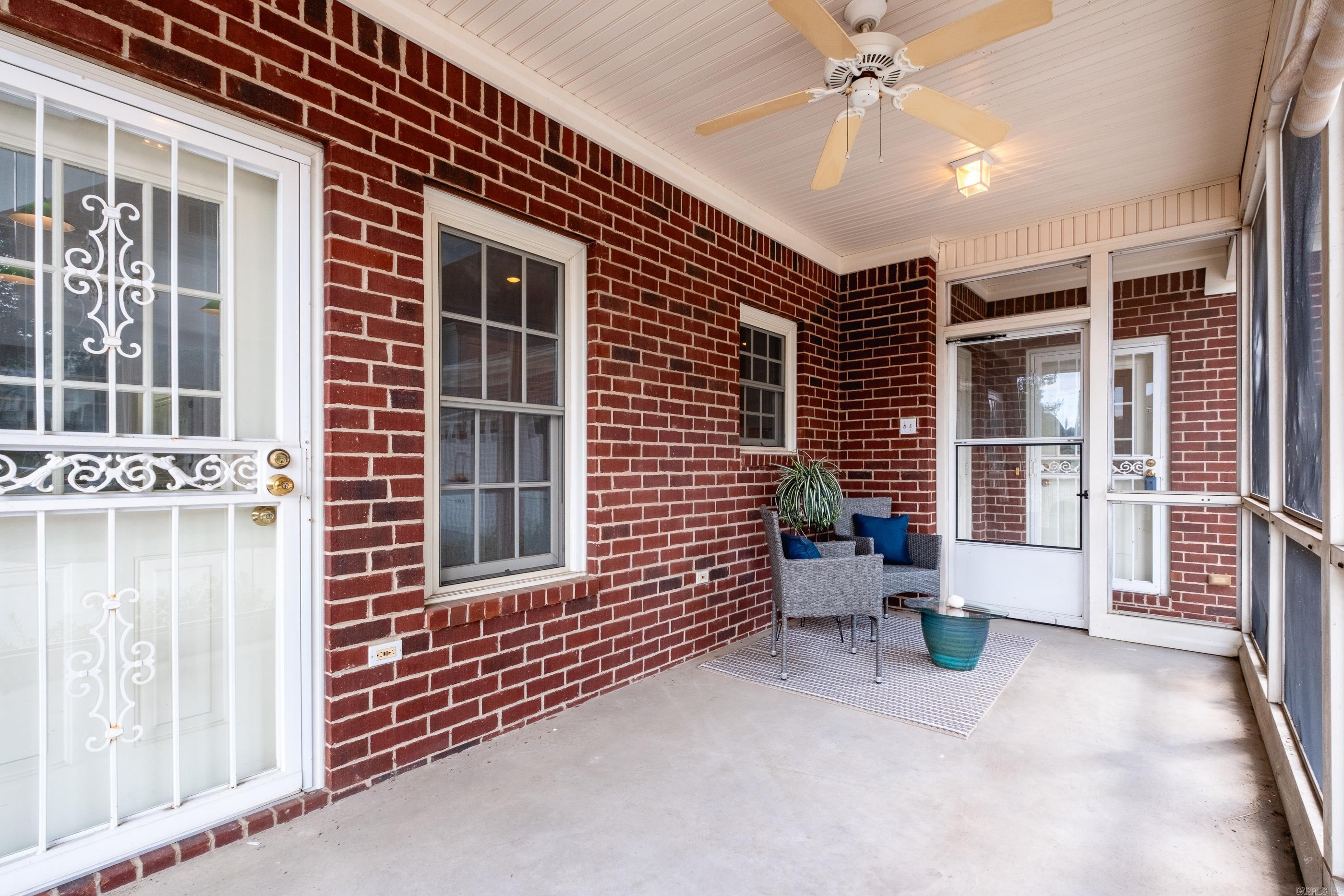 NEWTONS - Residential