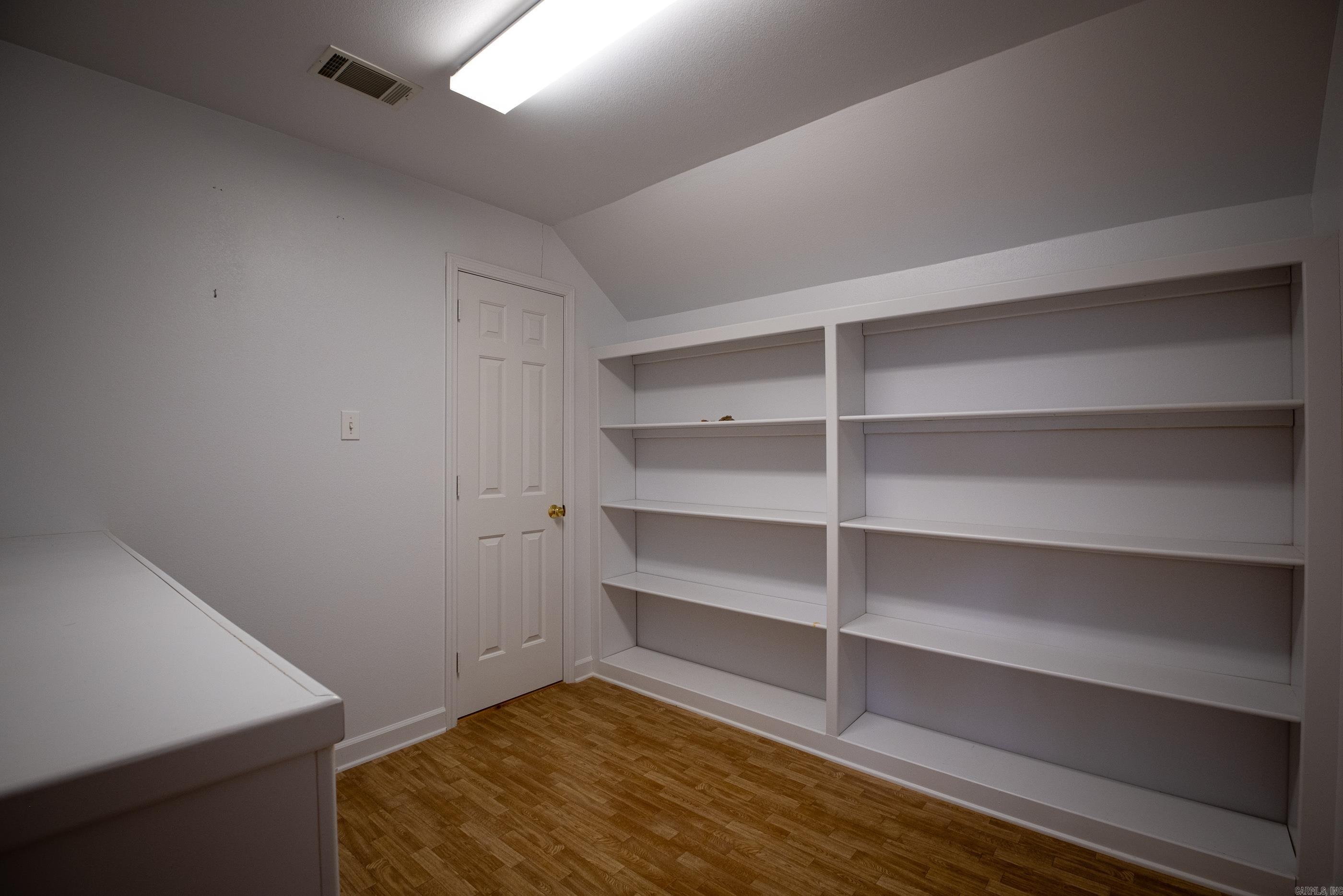 NEWTONS - Residential