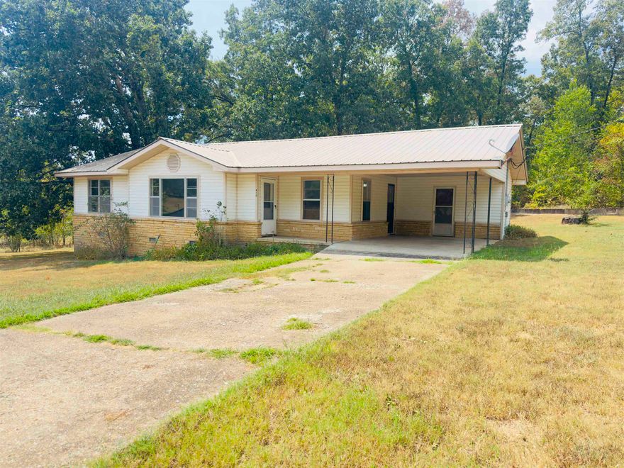 Tucked away on a 1.76-acre corner lot, at the end of the road, this fully remodeled 3-bedroom, 1-bathroom home at 26 Sheffield Lane in Melbourne, Arkansas offers both privacy and convenience. An outdoor storage building adds extra functionality, while the home’s location keeps you close to schools, shopping, and other town amenities. With 1,241 sq. ft. of comfortable living space, this home has been updated throughout, and new stainless steel appliances convey with the property, making it completely move-in ready. Whether you’re searching for a starter home, a place to downsize, or a great investment property in North Central Arkansas, this home checks all the boxes. Priced at just $159,000, this property presents an excellent opportunity to own a turnkey home in the desirable Melbourne School District.