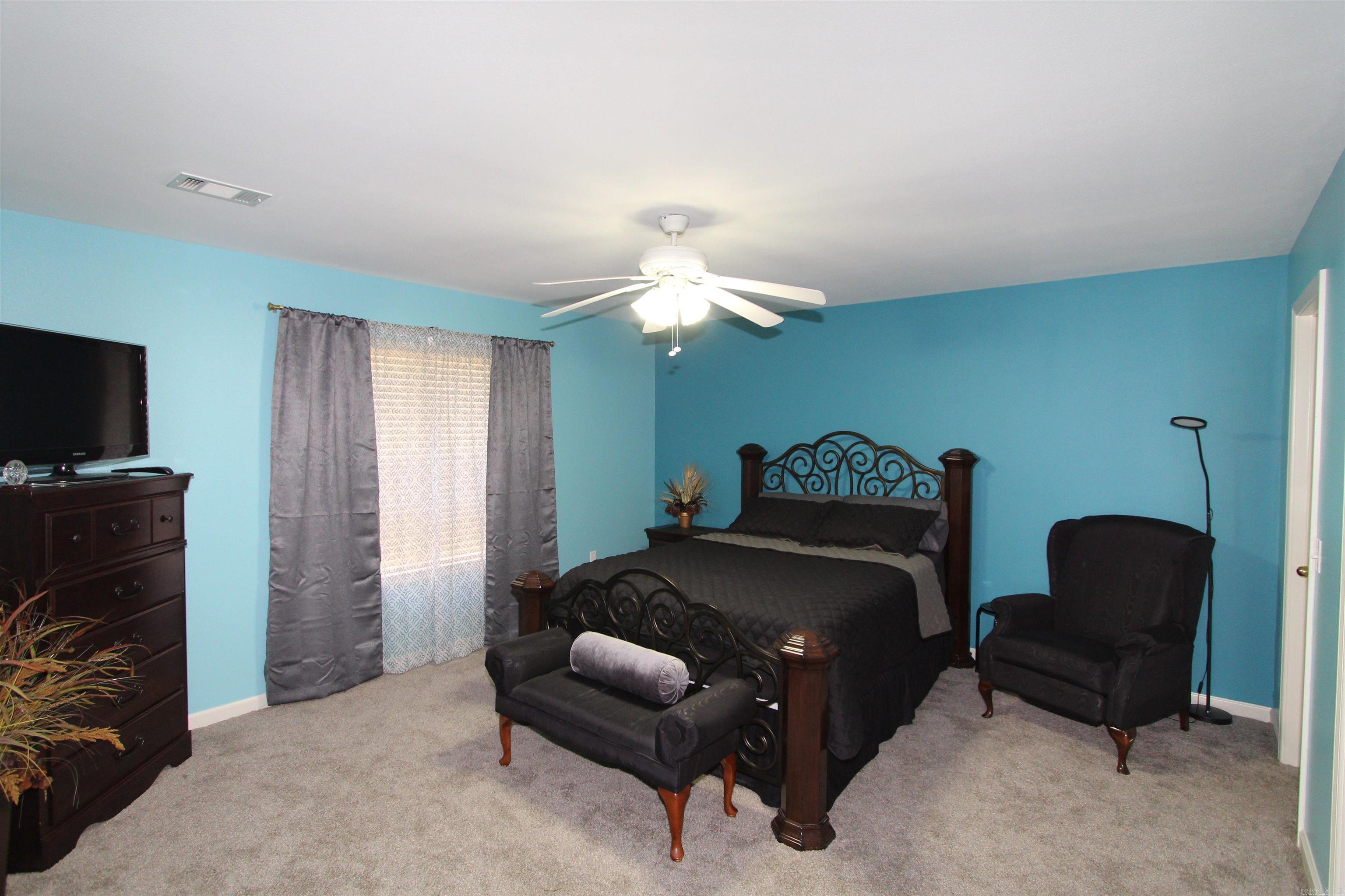 MAJESTIC LAKE VILLAGE TOWNHOMES - Residential