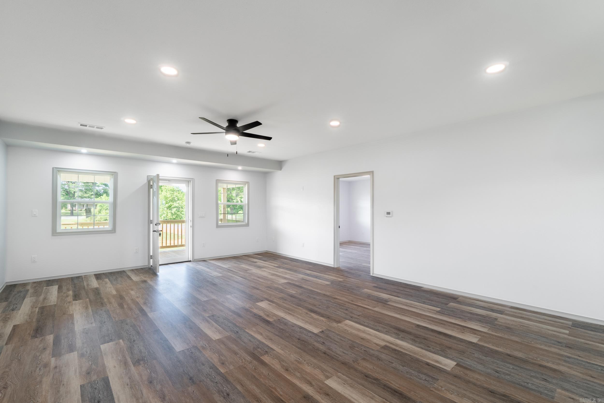 HOUSTON ESTATES - Residential