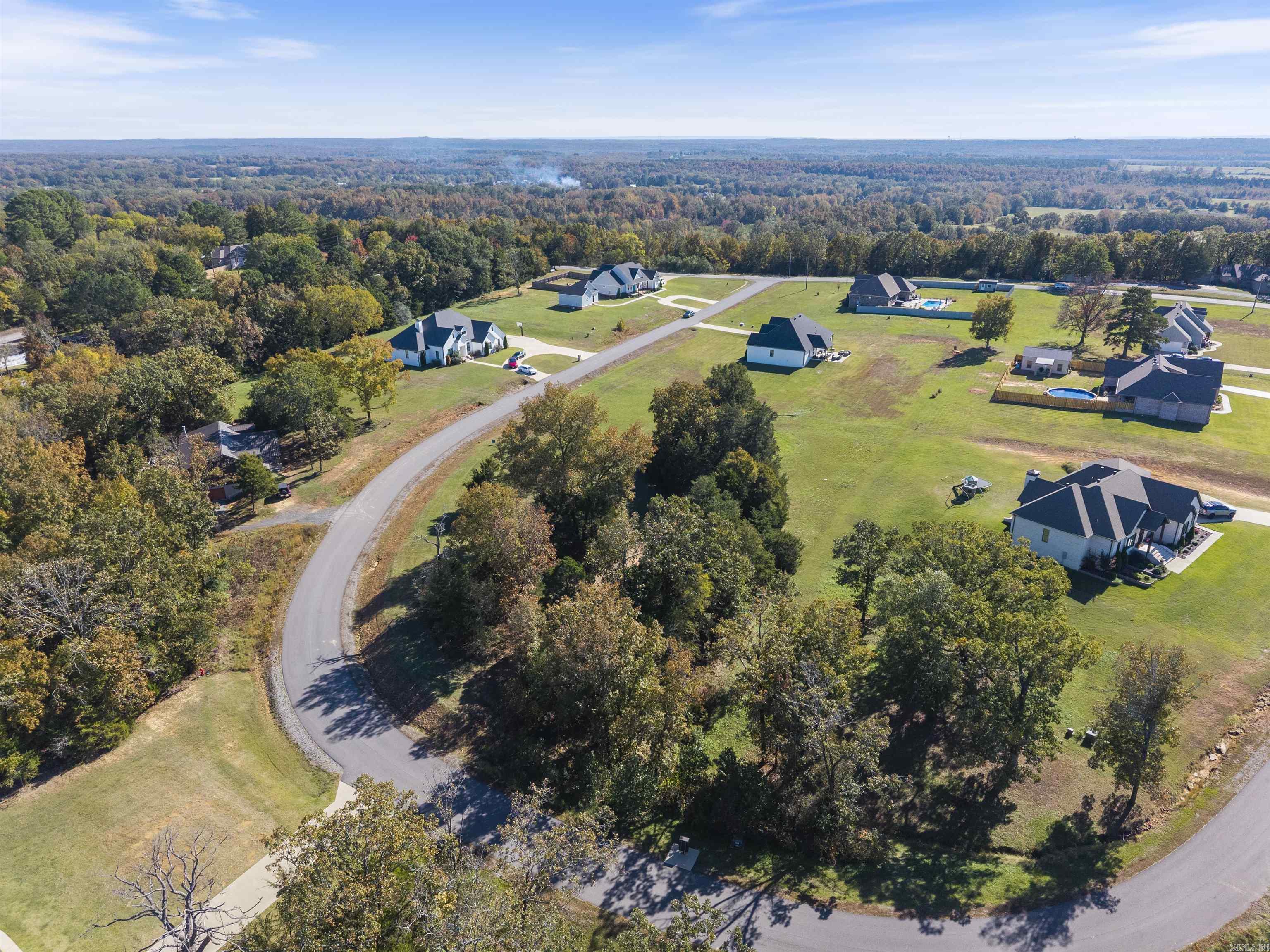 SOUTHERN MANOR - Land