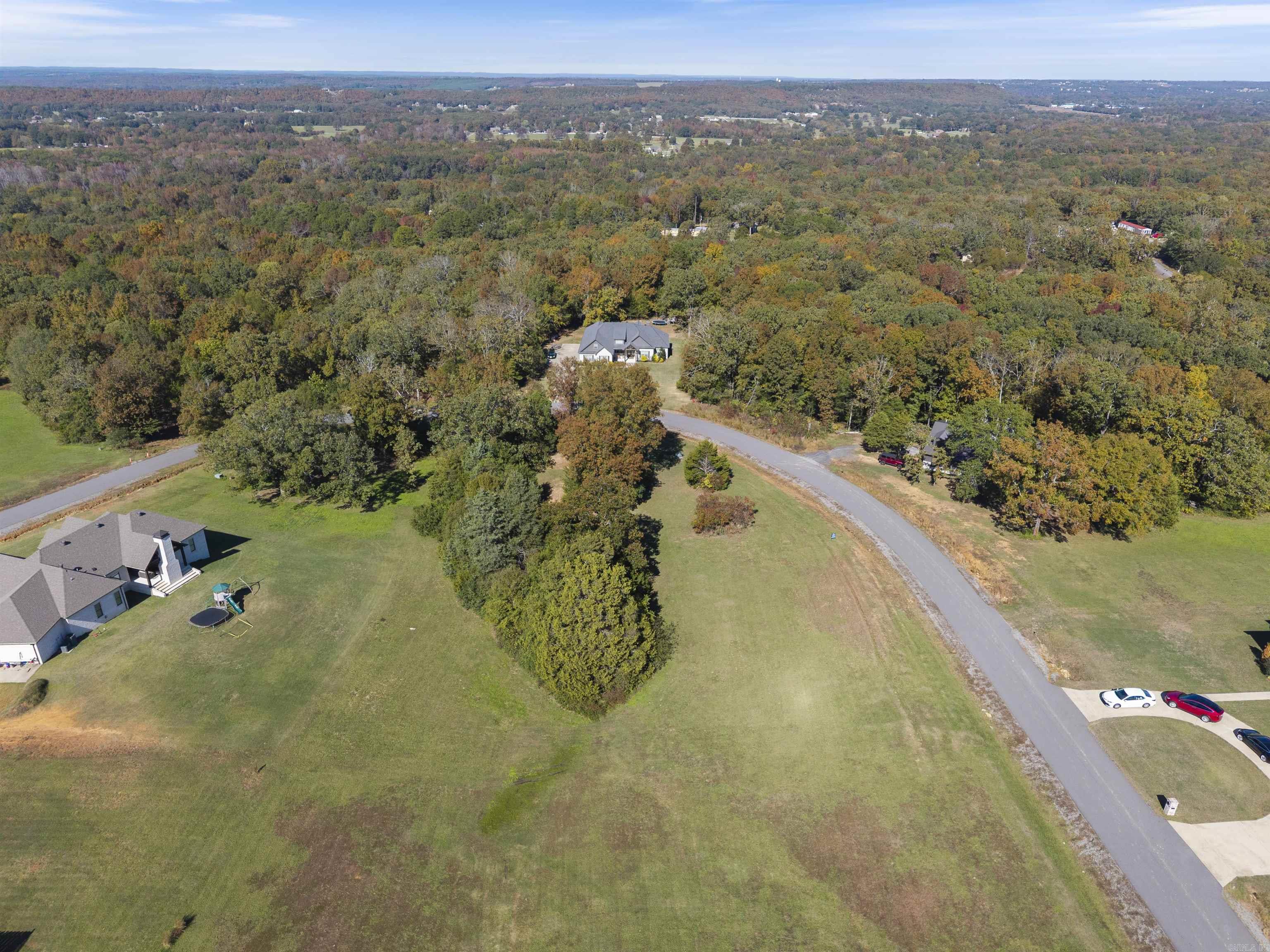 SOUTHERN MANOR - Land