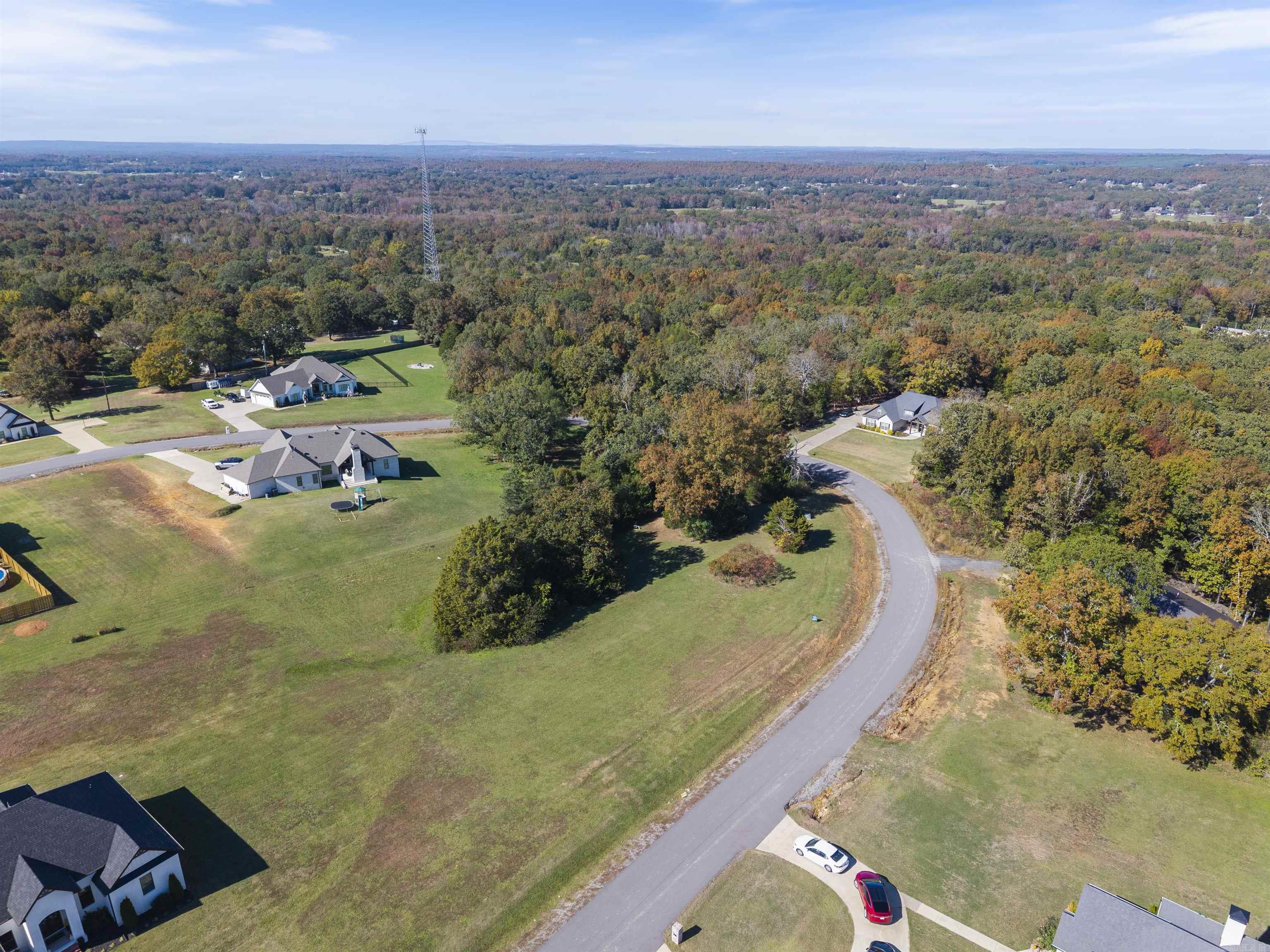 SOUTHERN MANOR - Land