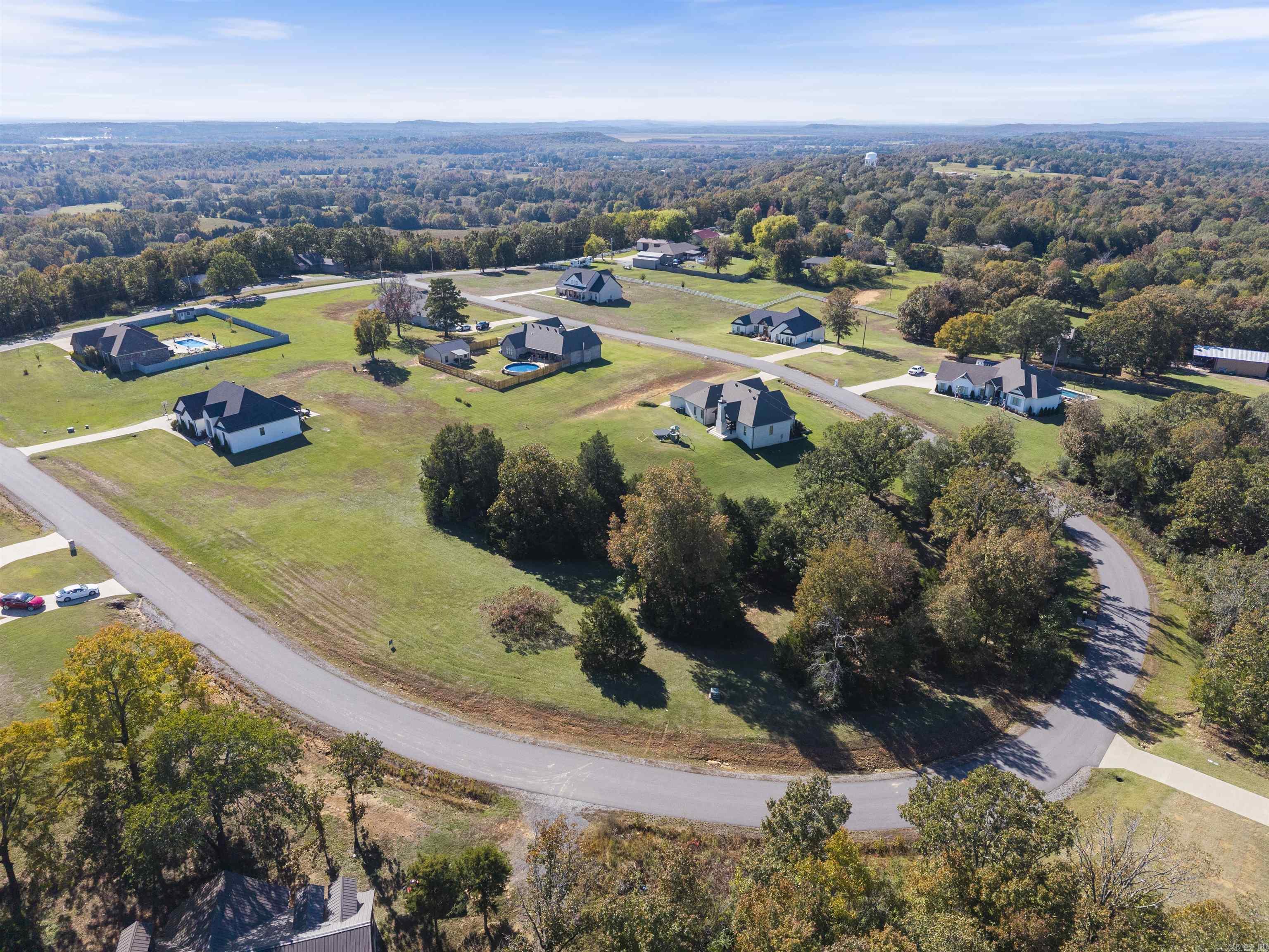 SOUTHERN MANOR - Land