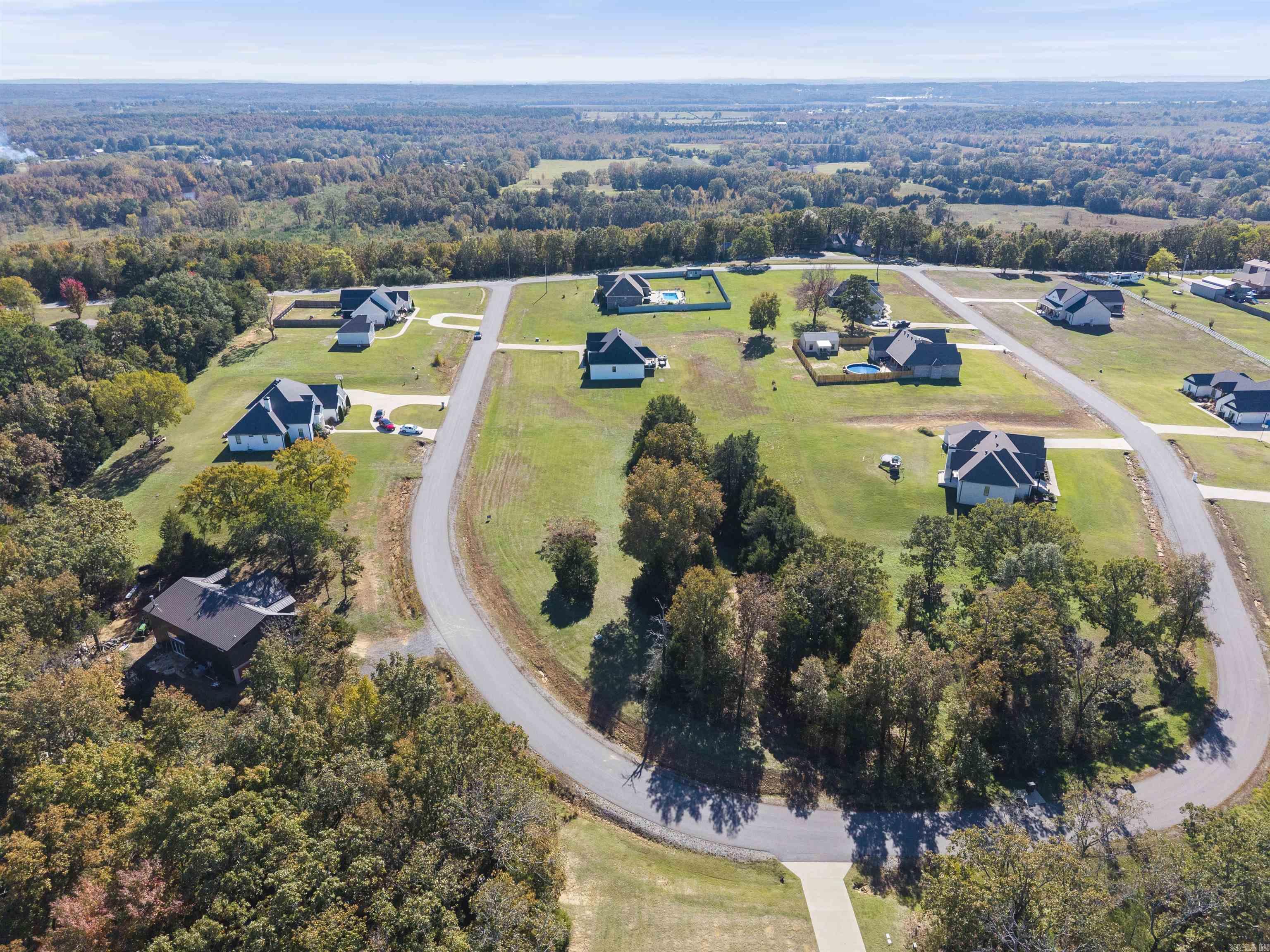 SOUTHERN MANOR - Land