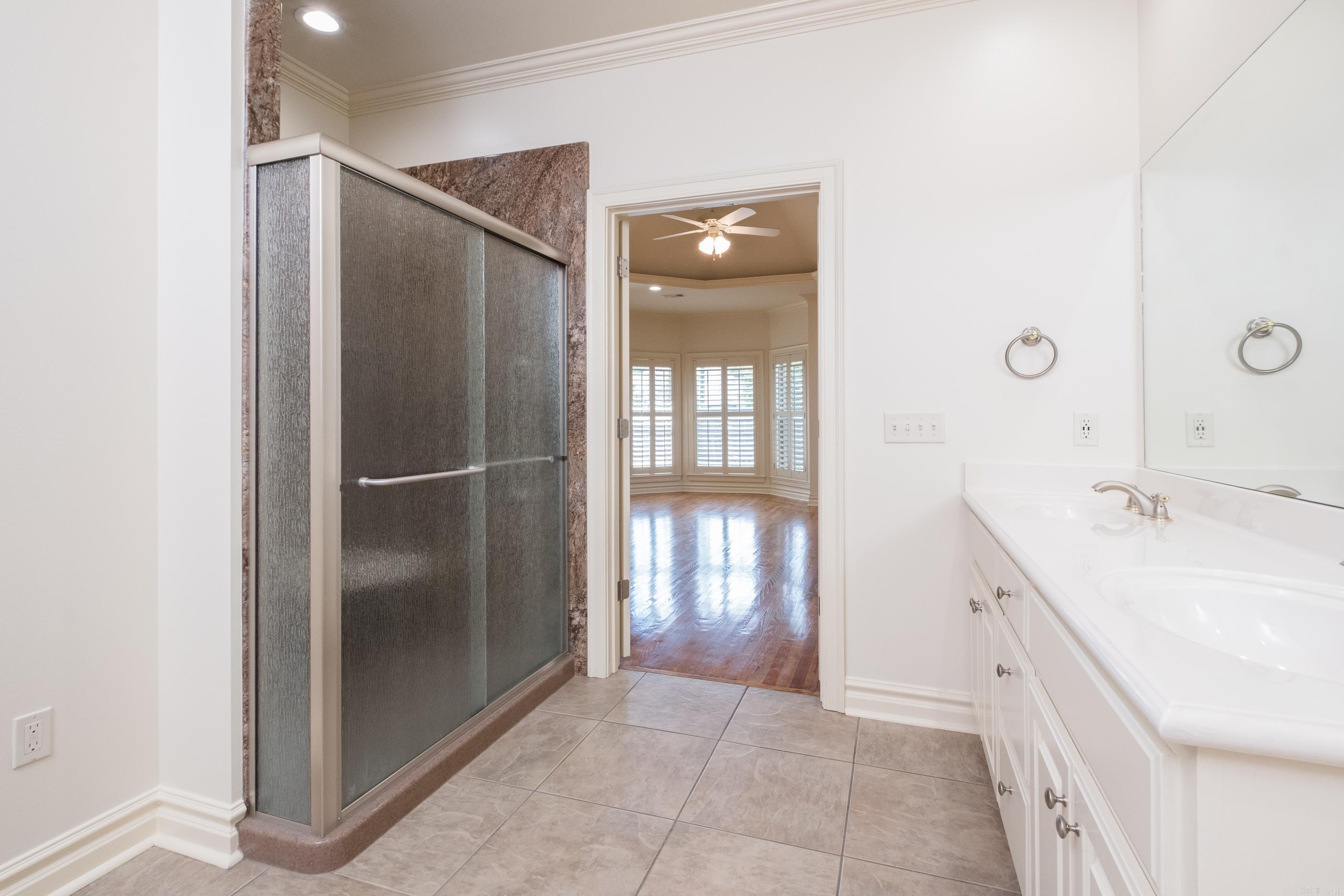 COUNTRY CLUB OF ARK THE - Residential