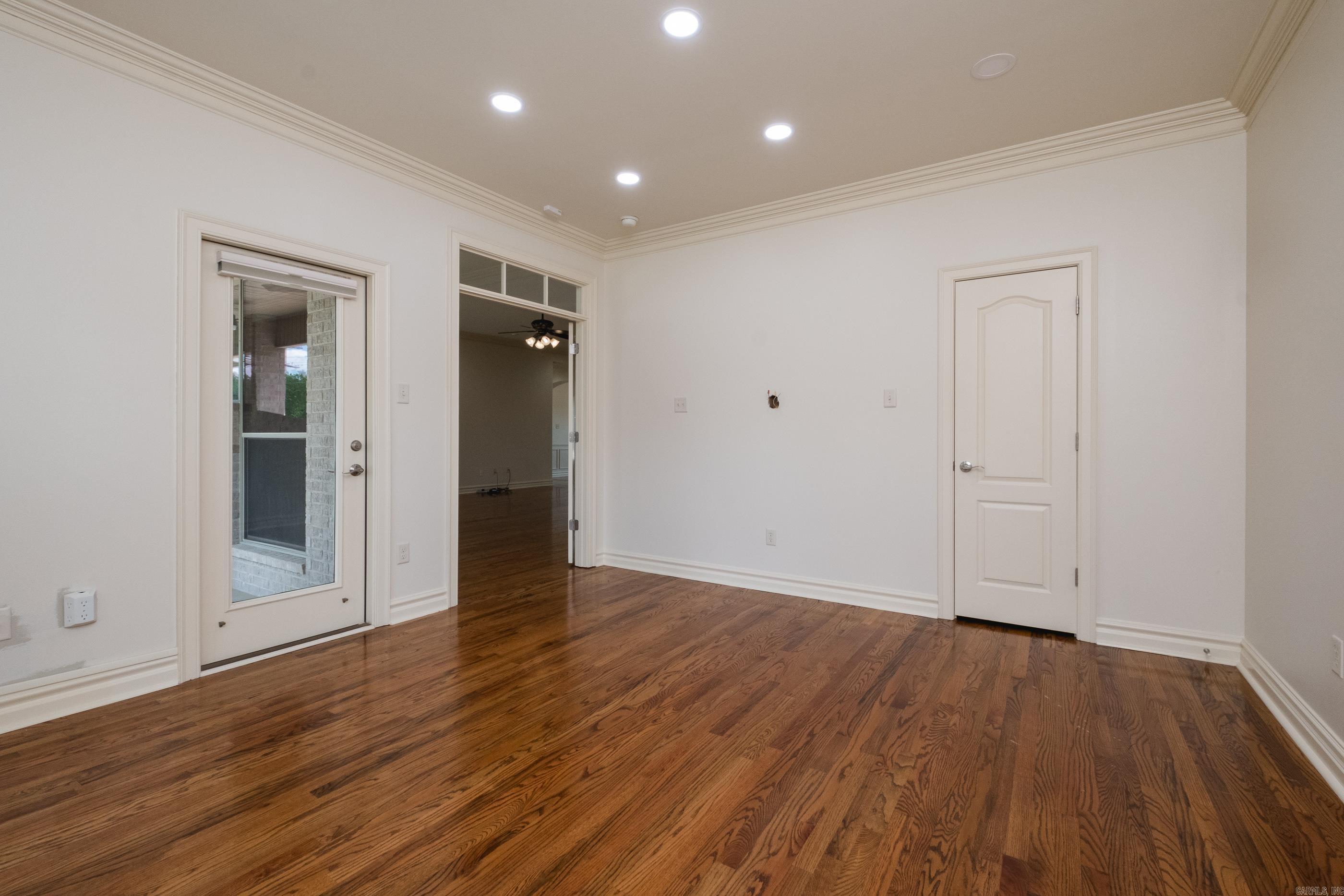 COUNTRY CLUB OF ARK THE - Residential